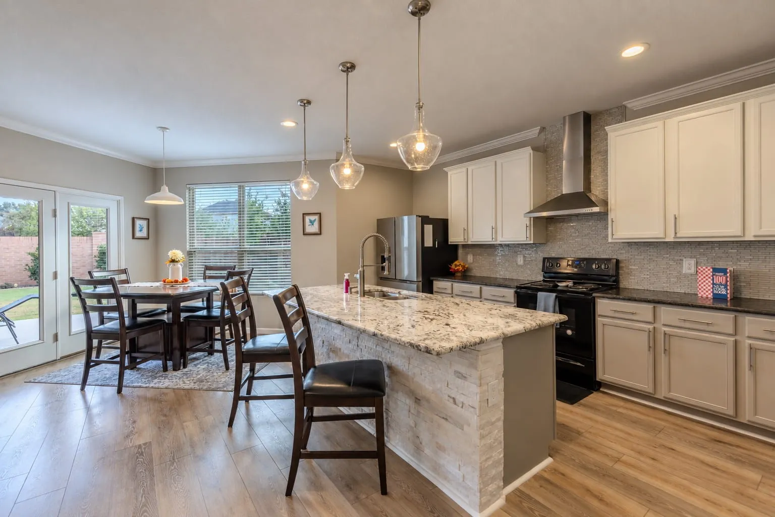 Single Family Residence For Sale in Tarrant County , 6261 Bollard Drive, Fort Worth, Texas 76179, 4 Bedroom, 3 Bathroom, 2 Garage spaces, 2,702 Sqft, built in 2017, mls#21393208, Real Estate Agent in Fort Worth, Homes For Sale in Tarrant county, Homes For Sale in Fort Worth, Realtor in Fort Worth Texas, Real Estate Brokerage Independent Realty Texas, Luminita Cordes Realtor