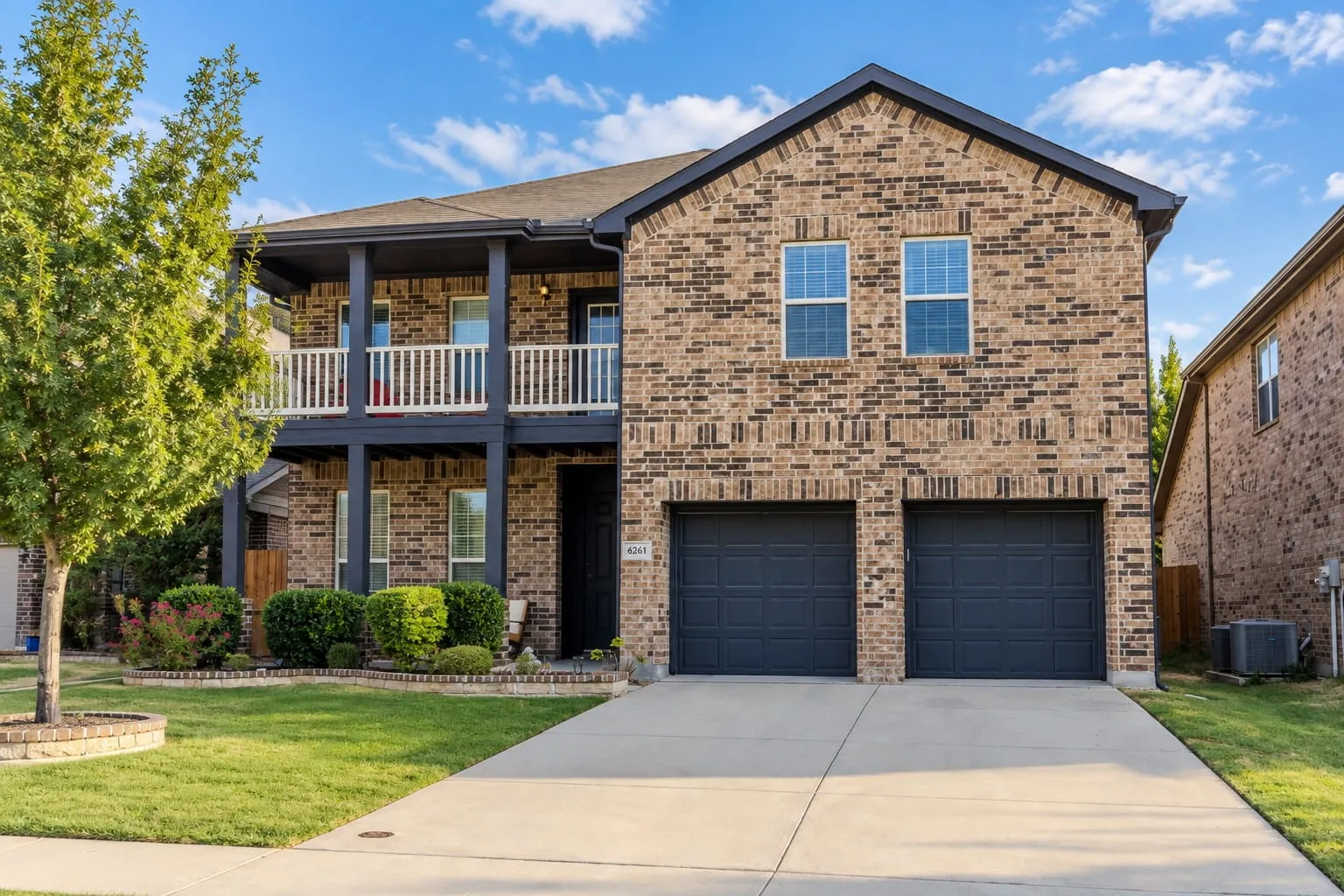 Single Family Residence For Sale in Tarrant County , 6261 Bollard Drive, Fort Worth, Texas 76179, 4 Bedroom, 3 Bathroom, 2 Garage spaces, 2,702 Sqft, built in 2017, mls#21393208, Real Estate Agent in Fort Worth, Homes For Sale in Tarrant county, Homes For Sale in Fort Worth, Realtor in Fort Worth Texas, Real Estate Brokerage Independent Realty Texas, Luminita Cordes Realtor