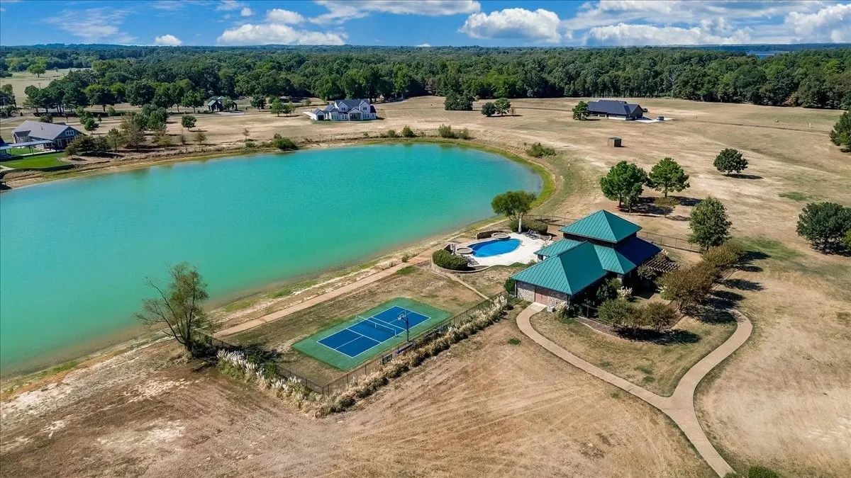 Single Family Residence For Sale in Titus County , 272 Private Rd 2713, Mt Pleasant, Texas 75455, 3 Bedroom, 3 Bathroom, 2 Garage spaces, 2,769 Sqft, built in 2026, mls#21393525, Real Estate Agent in Mt Pleasant, Homes For Sale in Titus county, Homes For Sale in Mt Pleasant, Realtor in Mt Pleasant Texas, Real Estate Brokerage Independent Realty Texas, Luminita Cordes Realtor