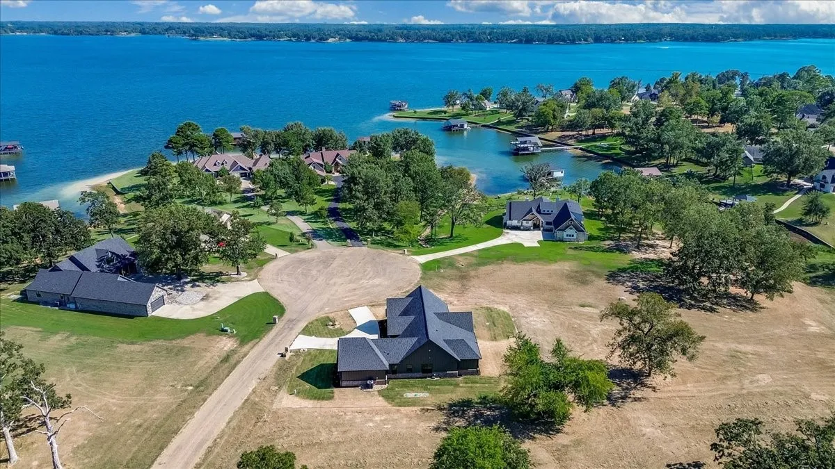 Single Family Residence For Sale in Titus County , 272 Private Rd 2713, Mt Pleasant, Texas 75455, 3 Bedroom, 3 Bathroom, 2 Garage spaces, 2,769 Sqft, built in 2026, mls#21393525, Real Estate Agent in Mt Pleasant, Homes For Sale in Titus county, Homes For Sale in Mt Pleasant, Realtor in Mt Pleasant Texas, Real Estate Brokerage Independent Realty Texas, Luminita Cordes Realtor
