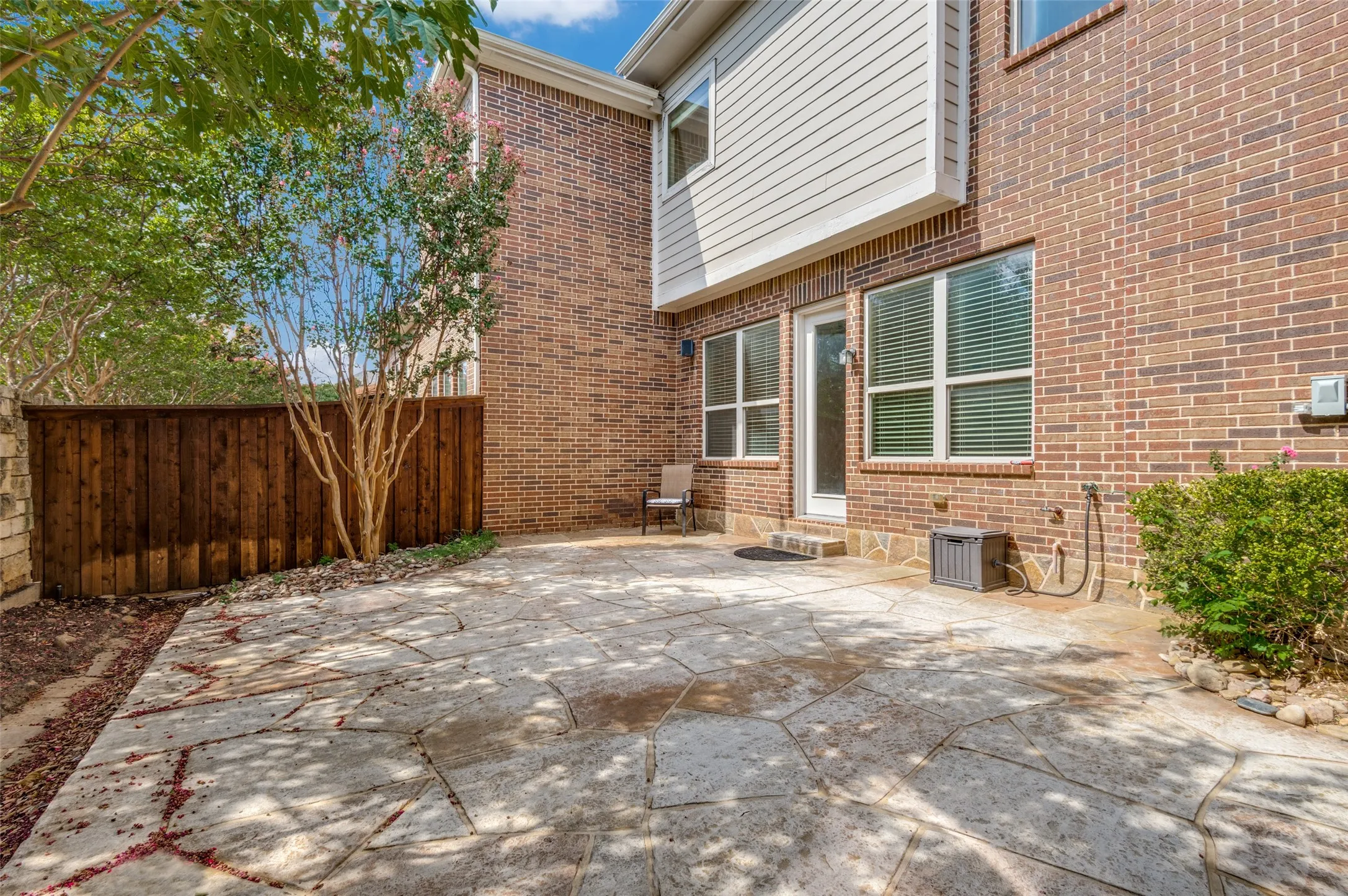 Townhouse For Rent in Tarrant County , 2225 Cameron Crossing, Grapevine, Texas 76051, 3 Bedroom, 3 Bathroom, 2 Garage spaces, 2,309 Sqft, built in 2008, mls#21388177, Real Estate Agent in Grapevine, Homes For Rent in Tarrant county, Homes For Rent in Grapevine, Realtor in Grapevine Texas, Real Estate Brokerage Independent Realty Texas, Luminita Cordes Realtor