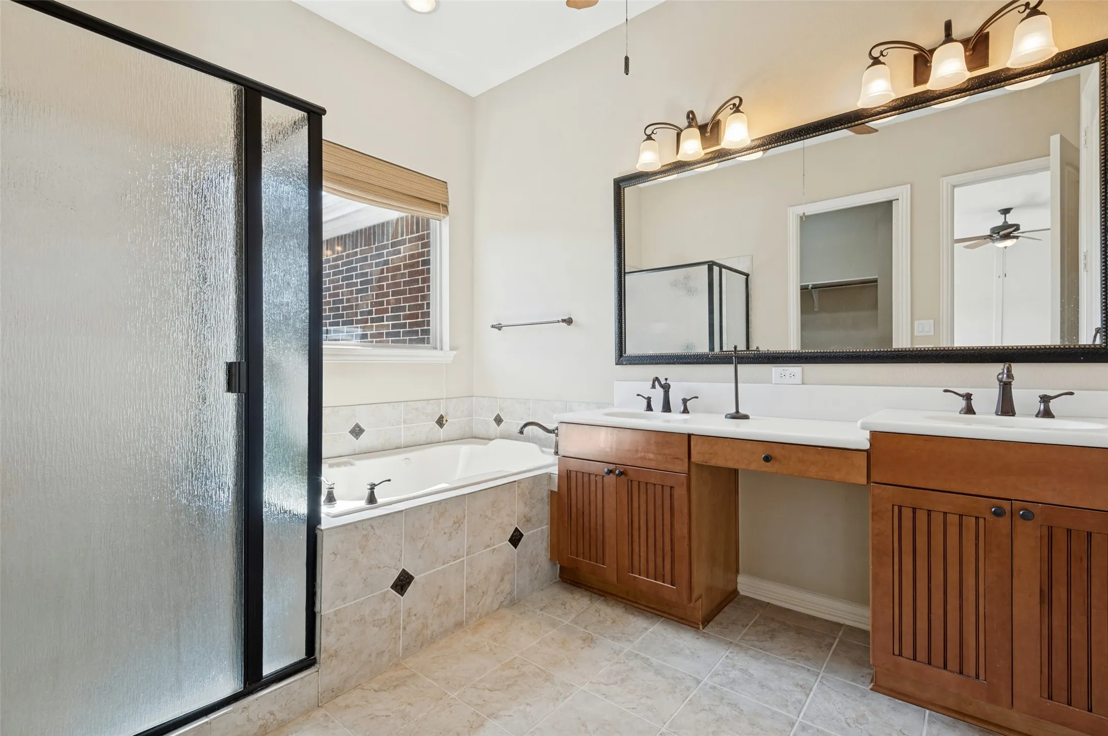 Townhouse For Rent in Tarrant County , 2225 Cameron Crossing, Grapevine, Texas 76051, 3 Bedroom, 3 Bathroom, 2 Garage spaces, 2,309 Sqft, built in 2008, mls#21388177, Real Estate Agent in Grapevine, Homes For Rent in Tarrant county, Homes For Rent in Grapevine, Realtor in Grapevine Texas, Real Estate Brokerage Independent Realty Texas, Luminita Cordes Realtor