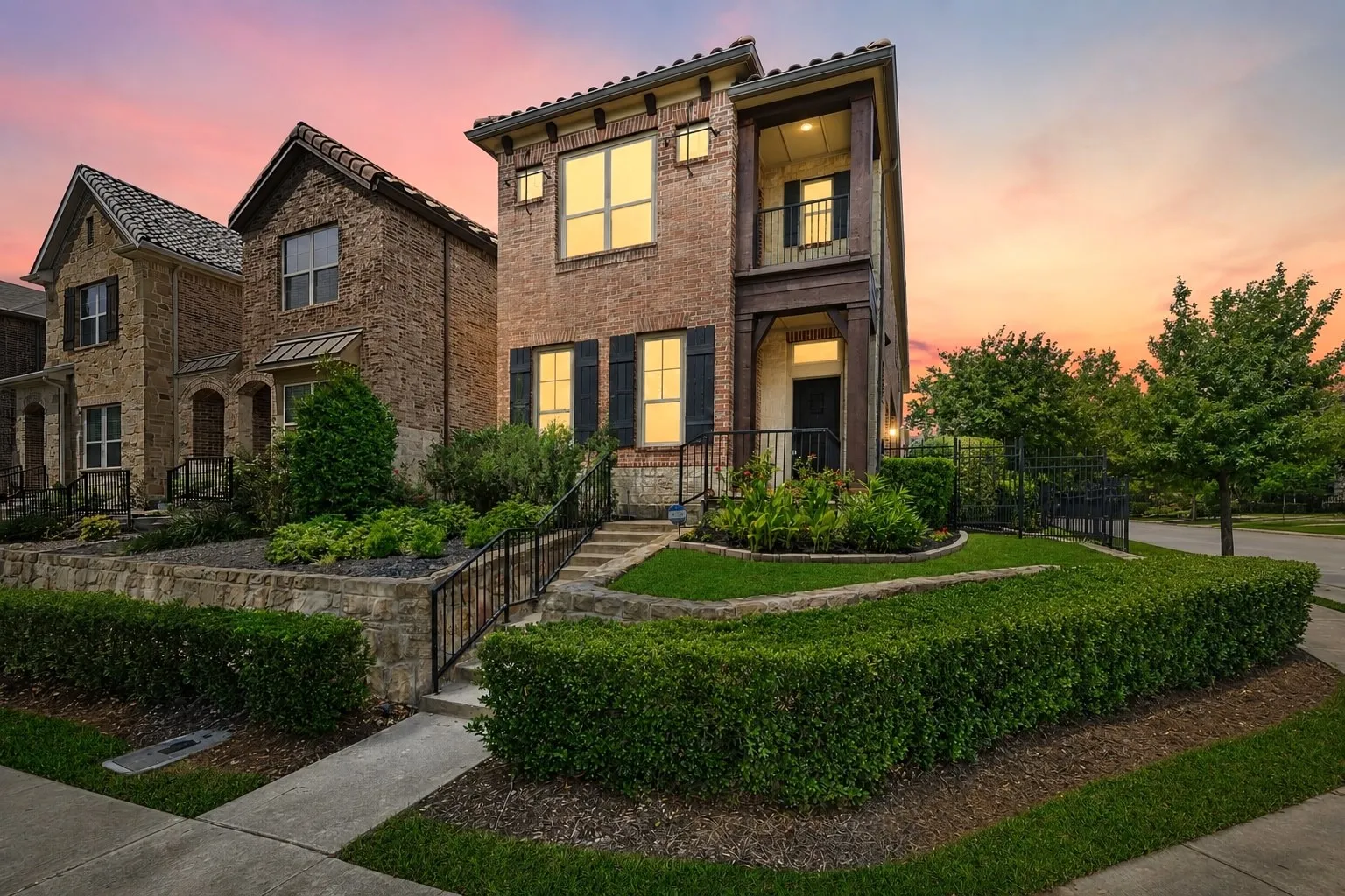 Single Family Residence For Sale in Dallas County , 6685 Escena Boulevard, Irving, Texas 75039, 4 Bedroom, 5 Bathroom, 2 Garage spaces, 2,907 Sqft, built in 2012, mls#21392583, Real Estate Agent in Irving, Homes For Sale in Dallas county, Homes For Sale in Irving, Realtor in Irving Texas, Real Estate Brokerage Independent Realty Texas, Luminita Cordes Realtor