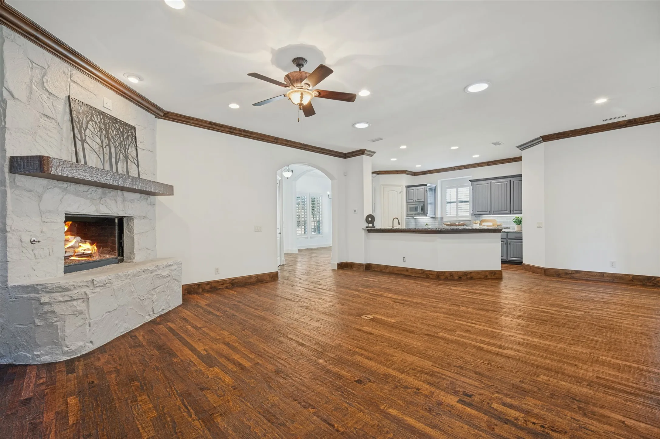 Single Family Residence For Sale in Collin County , 2105 Camden, Mc Kinney, Texas 75070, 3 Bedroom, 3 Bathroom, 2 Garage spaces, 2,778 Sqft, built in 2006, mls#21380202, Real Estate Agent in Mc Kinney, Homes For Sale in Collin county, Homes For Sale in Mc Kinney, Realtor in Mc Kinney Texas, Real Estate Brokerage Independent Realty Texas, Luminita Cordes Realtor