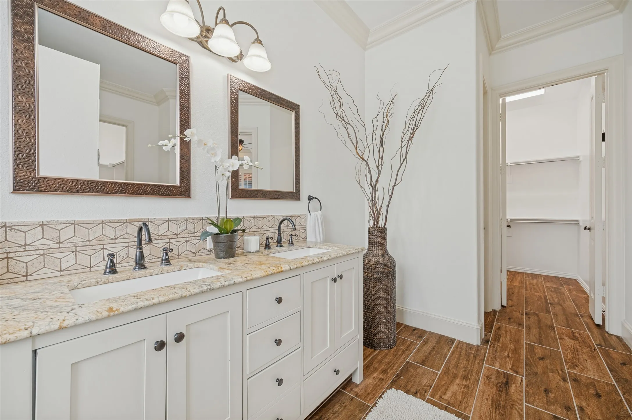 Single Family Residence For Sale in Collin County , 2105 Camden, Mc Kinney, Texas 75070, 3 Bedroom, 3 Bathroom, 2 Garage spaces, 2,778 Sqft, built in 2006, mls#21380202, Real Estate Agent in Mc Kinney, Homes For Sale in Collin county, Homes For Sale in Mc Kinney, Realtor in Mc Kinney Texas, Real Estate Brokerage Independent Realty Texas, Luminita Cordes Realtor
