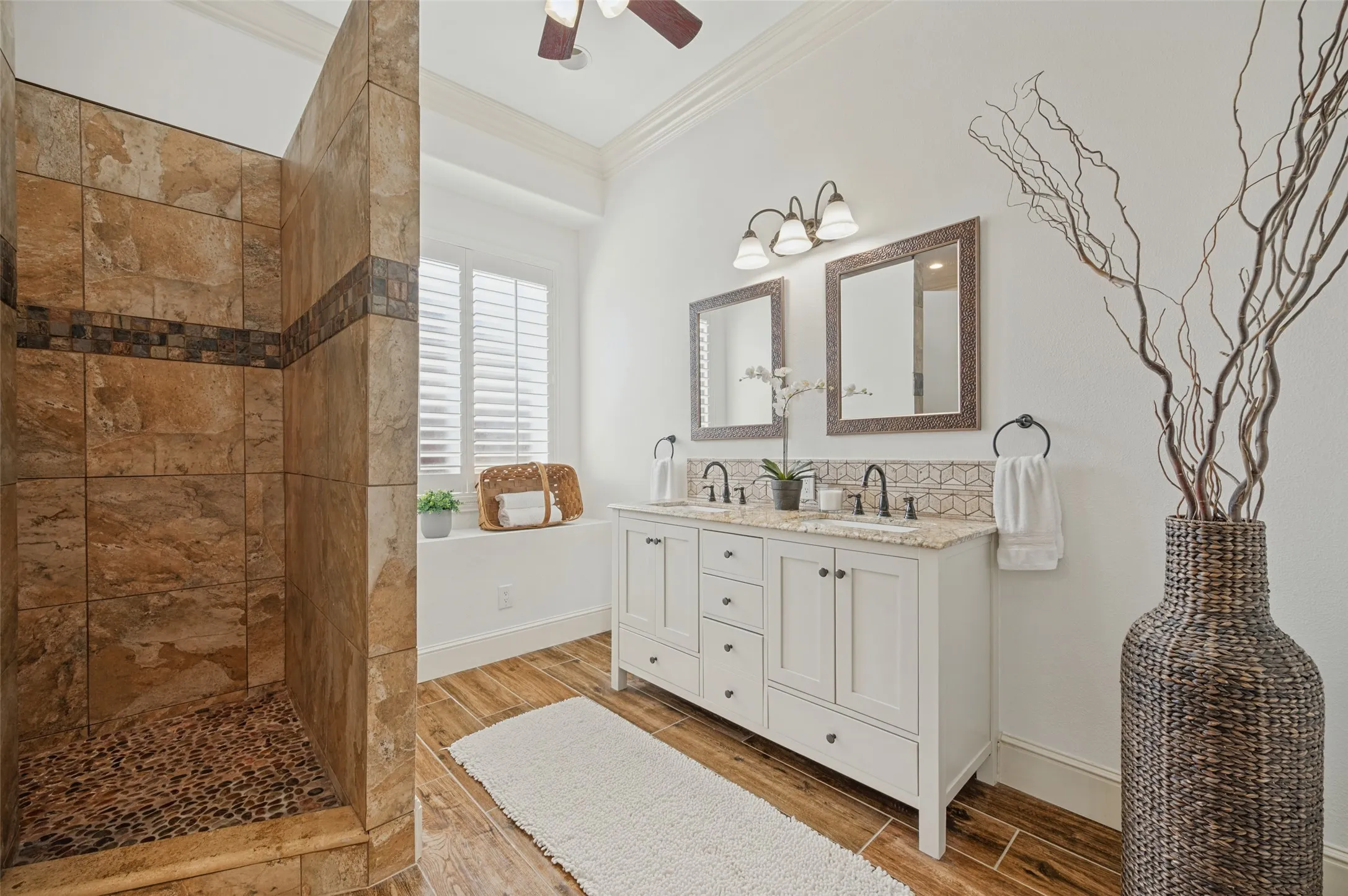 Single Family Residence For Sale in Collin County , 2105 Camden, Mc Kinney, Texas 75070, 3 Bedroom, 3 Bathroom, 2 Garage spaces, 2,778 Sqft, built in 2006, mls#21380202, Real Estate Agent in Mc Kinney, Homes For Sale in Collin county, Homes For Sale in Mc Kinney, Realtor in Mc Kinney Texas, Real Estate Brokerage Independent Realty Texas, Luminita Cordes Realtor