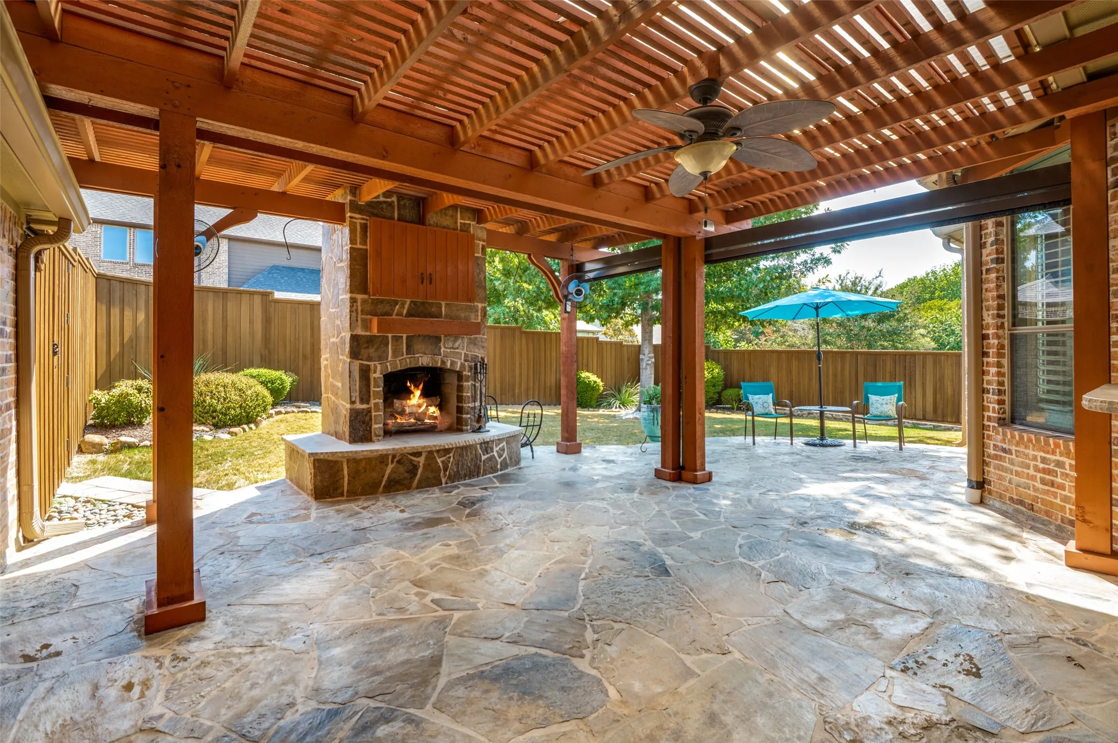 Single Family Residence For Sale in Collin County , 2105 Camden, Mc Kinney, Texas 75070, 3 Bedroom, 3 Bathroom, 2 Garage spaces, 2,778 Sqft, built in 2006, mls#21380202, Real Estate Agent in Mc Kinney, Homes For Sale in Collin county, Homes For Sale in Mc Kinney, Realtor in Mc Kinney Texas, Real Estate Brokerage Independent Realty Texas, Luminita Cordes Realtor