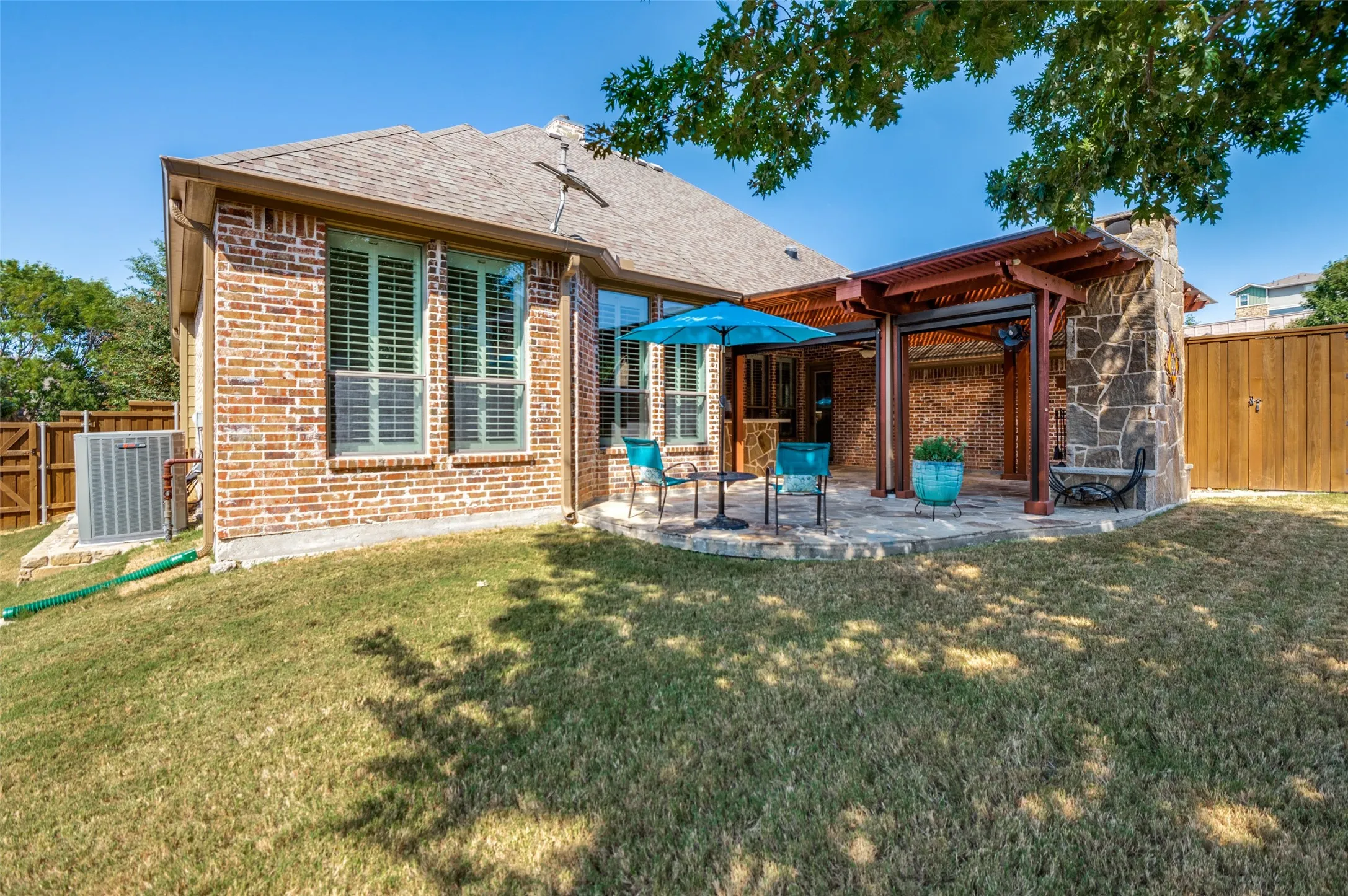 Single Family Residence For Sale in Collin County , 2105 Camden, Mc Kinney, Texas 75070, 3 Bedroom, 3 Bathroom, 2 Garage spaces, 2,778 Sqft, built in 2006, mls#21380202, Real Estate Agent in Mc Kinney, Homes For Sale in Collin county, Homes For Sale in Mc Kinney, Realtor in Mc Kinney Texas, Real Estate Brokerage Independent Realty Texas, Luminita Cordes Realtor