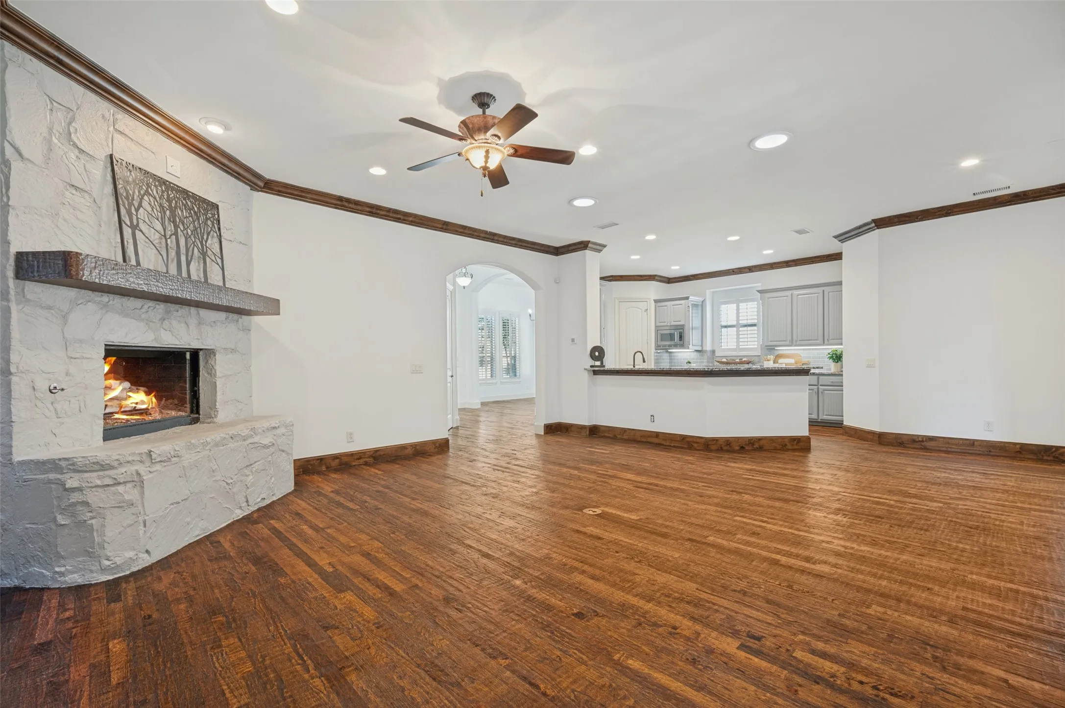 Single Family Residence For Sale in Collin County , 2105 Camden, Mc Kinney, Texas 75070, 3 Bedroom, 3 Bathroom, 2 Garage spaces, 2,778 Sqft, built in 2006, mls#21380202, Real Estate Agent in Mc Kinney, Homes For Sale in Collin county, Homes For Sale in Mc Kinney, Realtor in Mc Kinney Texas, Real Estate Brokerage Independent Realty Texas, Luminita Cordes Realtor