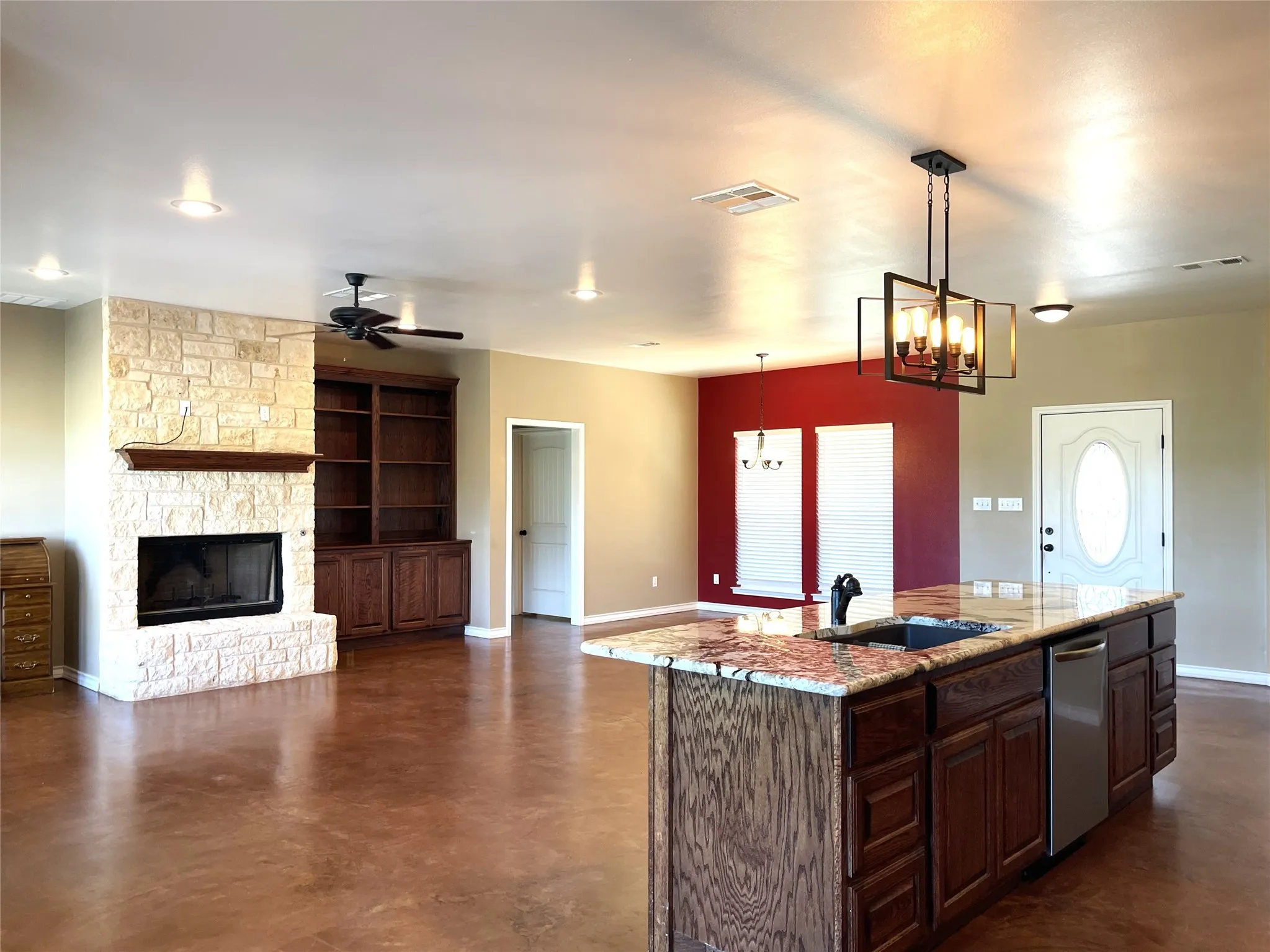 Single Family Residence For Sale in Freestone County , 207 Northline Road, Teague, Texas 75860, 3 Bedroom, 2 Bathroom, 2 Garage spaces, 1,953 Sqft, built in 2017, mls#21392337, Real Estate Agent in Teague, Homes For Sale in Freestone county, Homes For Sale in Teague, Realtor in Teague Texas, Real Estate Brokerage Independent Realty Texas, Luminita Cordes Realtor