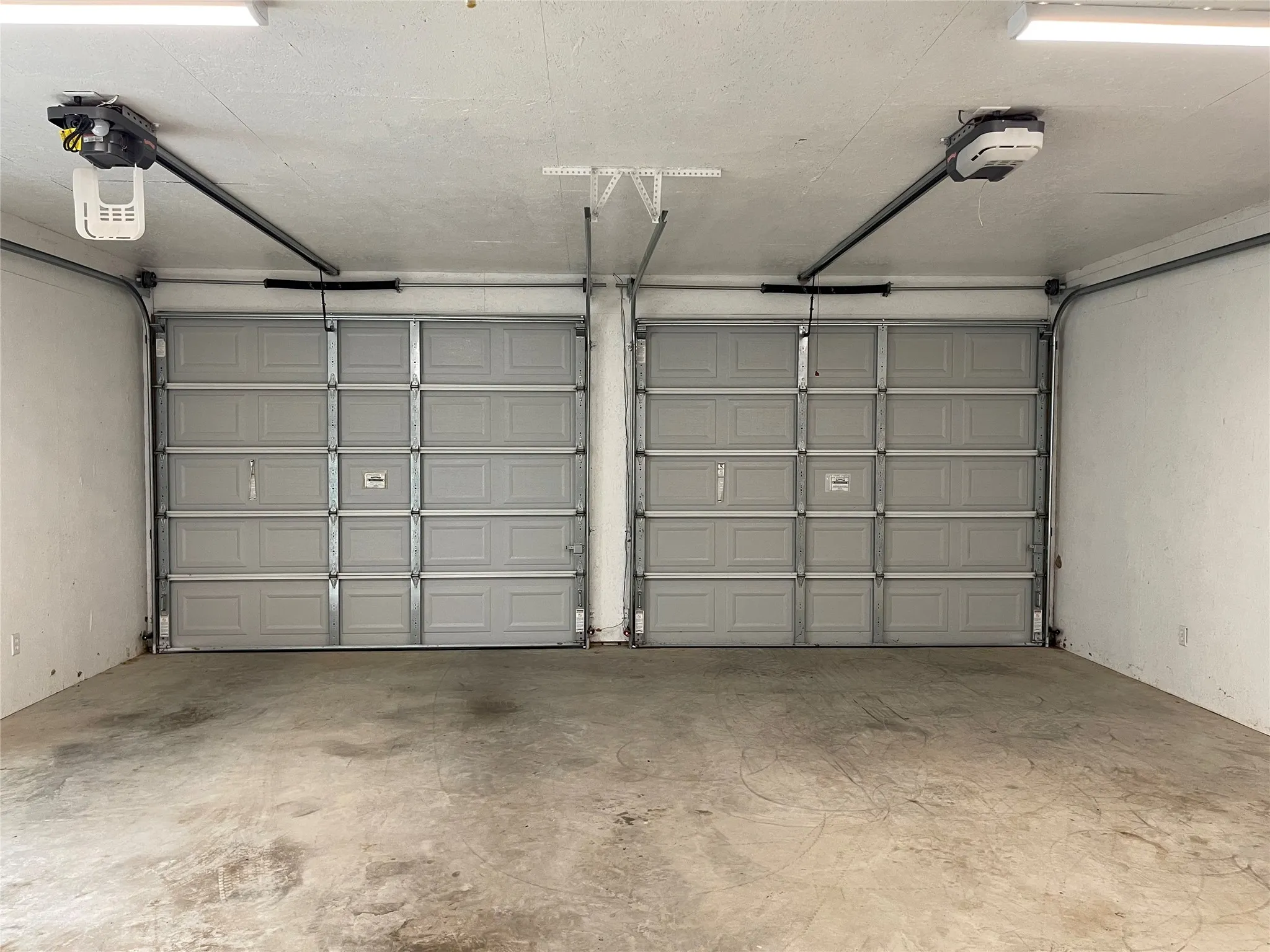 Single Family Residence For Sale in Freestone County , 207 Northline Road, Teague, Texas 75860, 3 Bedroom, 2 Bathroom, 2 Garage spaces, 1,953 Sqft, built in 2017, mls#21392337, Real Estate Agent in Teague, Homes For Sale in Freestone county, Homes For Sale in Teague, Realtor in Teague Texas, Real Estate Brokerage Independent Realty Texas, Luminita Cordes Realtor