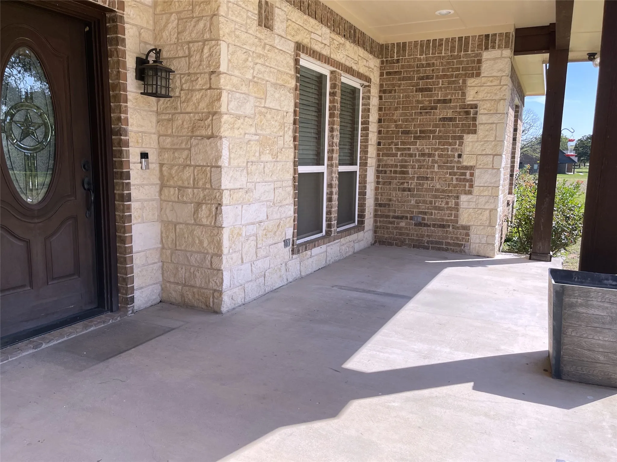 Covered Front​​‌​​​​‌​​‌‌​‌‌​​​‌‌​‌​‌​‌​​​‌​​ Porch
