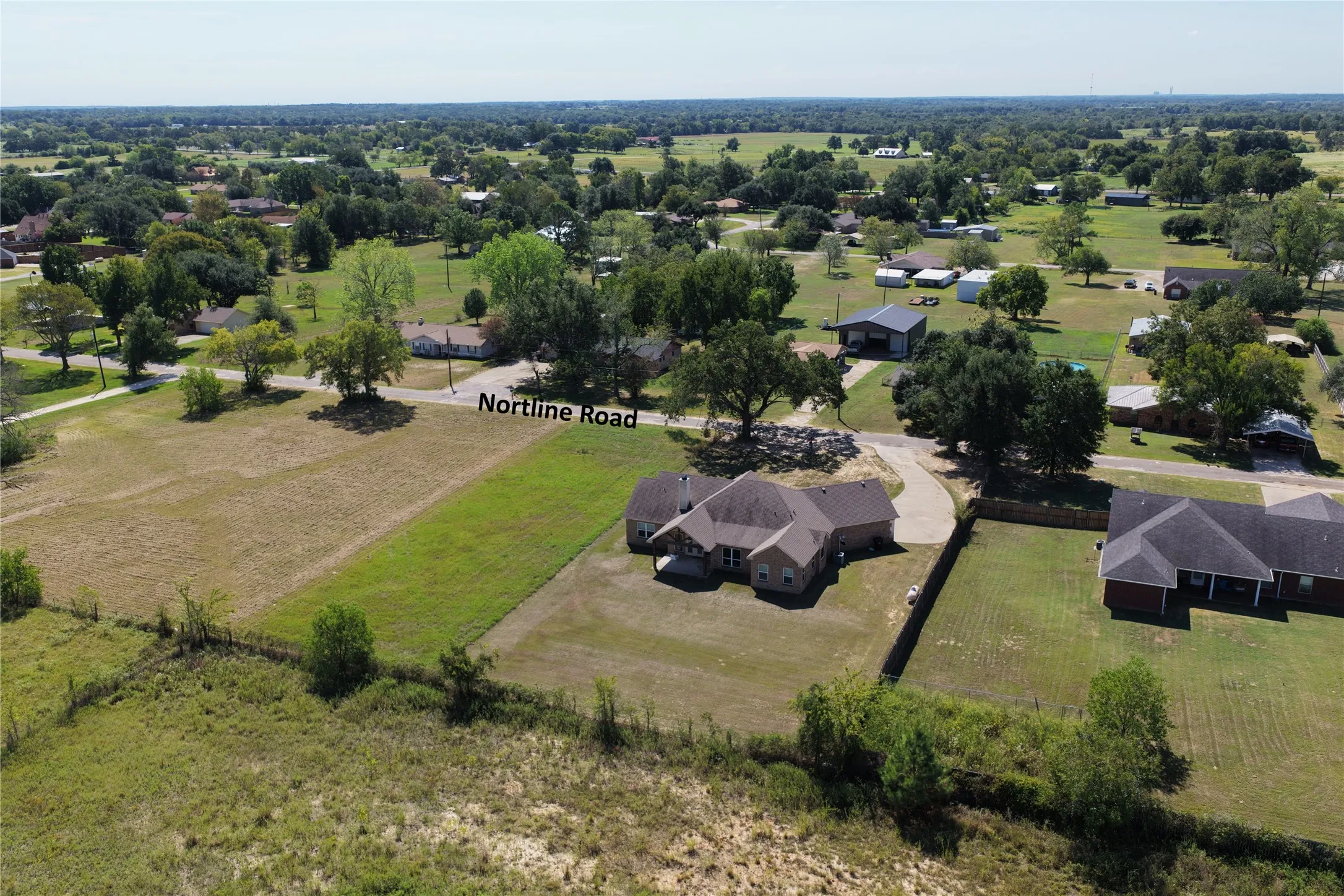 Single Family Residence For Sale in Freestone County , 207 Northline Road, Teague, Texas 75860, 3 Bedroom, 2 Bathroom, 2 Garage spaces, 1,953 Sqft, built in 2017, mls#21392337, Real Estate Agent in Teague, Homes For Sale in Freestone county, Homes For Sale in Teague, Realtor in Teague Texas, Real Estate Brokerage Independent Realty Texas, Luminita Cordes Realtor