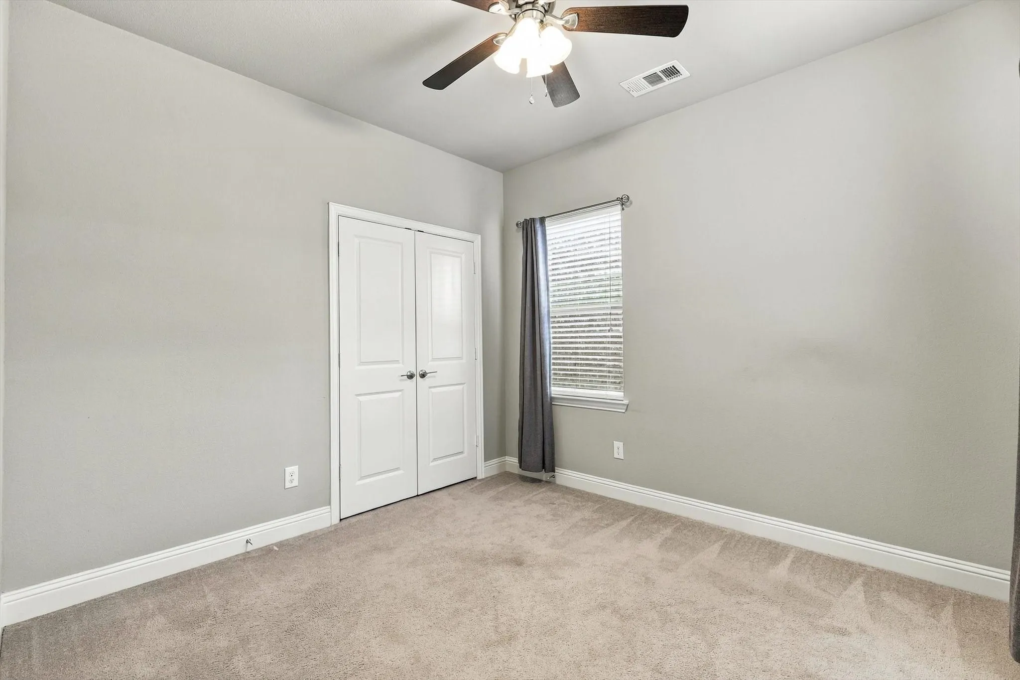 Townhouse For Rent in Collin County , 17764 Agave Lane, Dallas, Texas 75252, 3 Bedroom, 3 Bathroom, 2 Garage spaces, 1,921 Sqft, built in 2017, mls#21393577, Real Estate Agent in Dallas, Homes For Rent in Collin county, Homes For Rent in Dallas, Realtor in Dallas Texas, Real Estate Brokerage Independent Realty Texas, Luminita Cordes Realtor