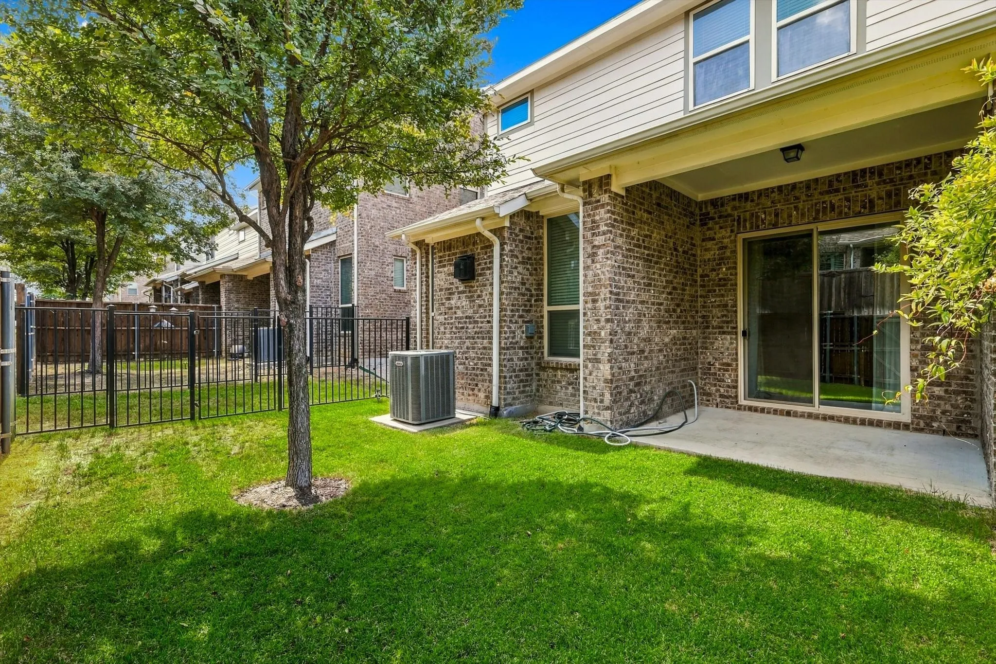 Townhouse For Rent in Collin County , 17764 Agave Lane, Dallas, Texas 75252, 3 Bedroom, 3 Bathroom, 2 Garage spaces, 1,921 Sqft, built in 2017, mls#21393577, Real Estate Agent in Dallas, Homes For Rent in Collin county, Homes For Rent in Dallas, Realtor in Dallas Texas, Real Estate Brokerage Independent Realty Texas, Luminita Cordes Realtor