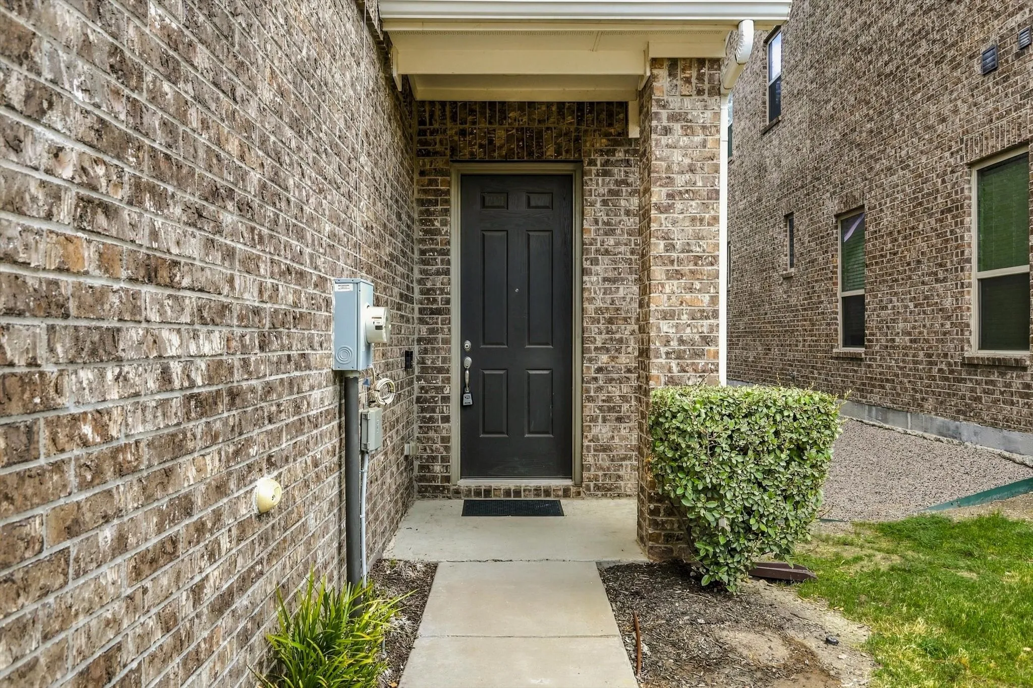 Townhouse For Rent in Collin County , 17764 Agave Lane, Dallas, Texas 75252, 3 Bedroom, 3 Bathroom, 2 Garage spaces, 1,921 Sqft, built in 2017, mls#21393577, Real Estate Agent in Dallas, Homes For Rent in Collin county, Homes For Rent in Dallas, Realtor in Dallas Texas, Real Estate Brokerage Independent Realty Texas, Luminita Cordes Realtor