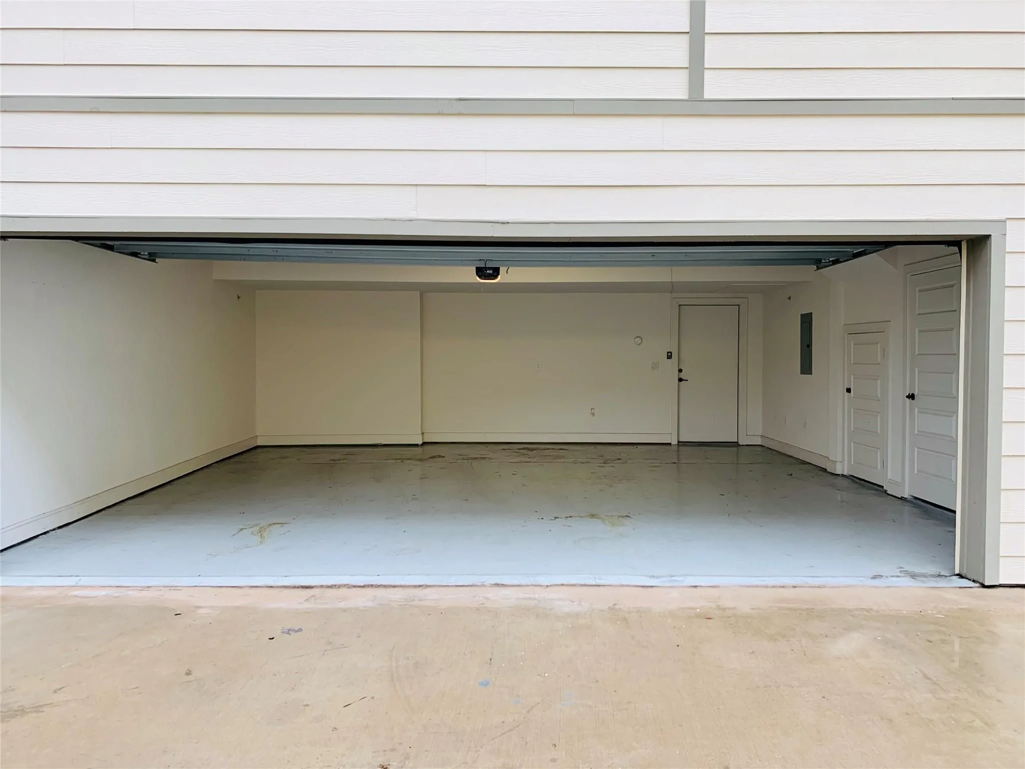 Townhouse For Rent in Dallas County , 2525 State Street 1110, Dallas, Texas 75201, 3 Bedroom, 4 Bathroom, 3 Garage spaces, 2,282 Sqft, built in 2016, mls#21393578, Real Estate Agent in Dallas, Homes For Rent in Dallas county, Homes For Rent in Dallas, Realtor in Dallas Texas, Real Estate Brokerage Independent Realty Texas, Luminita Cordes Realtor