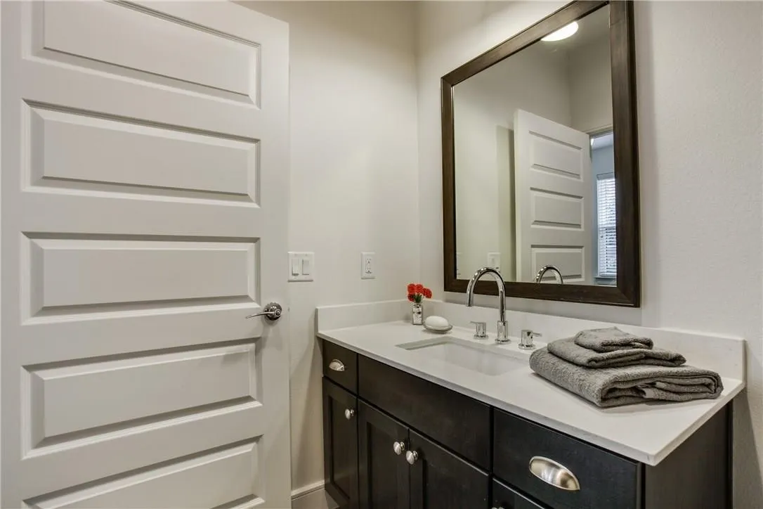 Townhouse For Rent in Dallas County , 2525 State Street 1110, Dallas, Texas 75201, 3 Bedroom, 4 Bathroom, 3 Garage spaces, 2,282 Sqft, built in 2016, mls#21393578, Real Estate Agent in Dallas, Homes For Rent in Dallas county, Homes For Rent in Dallas, Realtor in Dallas Texas, Real Estate Brokerage Independent Realty Texas, Luminita Cordes Realtor