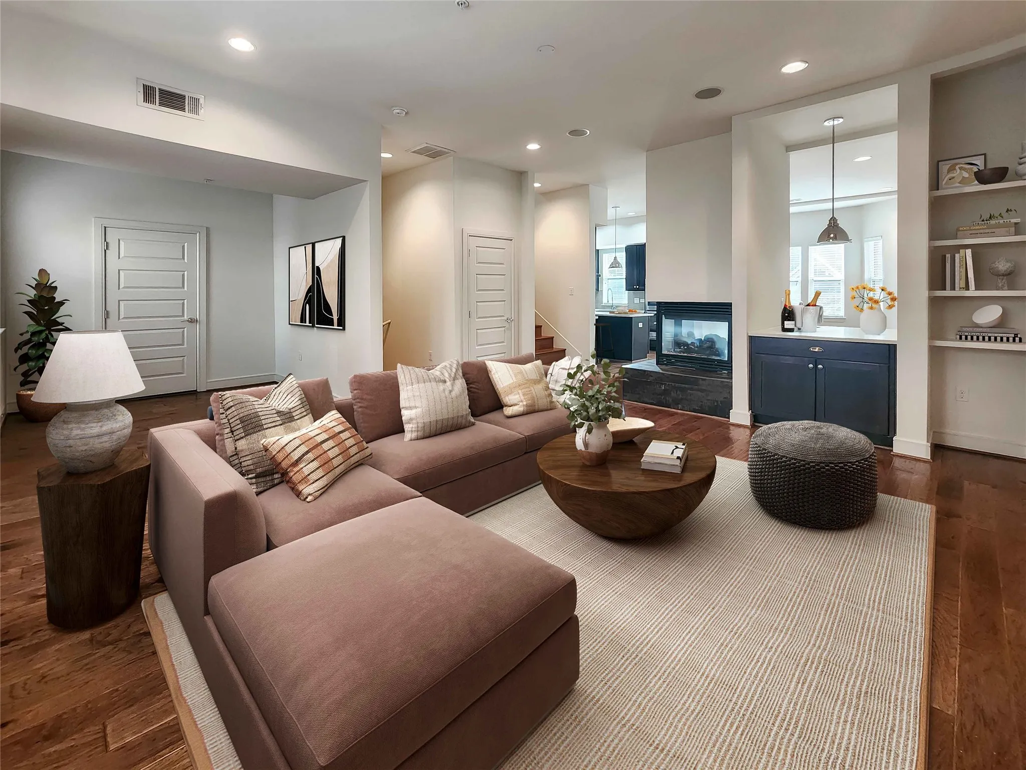 Townhouse For Rent in Dallas County , 2525 State Street 1110, Dallas, Texas 75201, 3 Bedroom, 4 Bathroom, 3 Garage spaces, 2,282 Sqft, built in 2016, mls#21393578, Real Estate Agent in Dallas, Homes For Rent in Dallas county, Homes For Rent in Dallas, Realtor in Dallas Texas, Real Estate Brokerage Independent Realty Texas, Luminita Cordes Realtor
