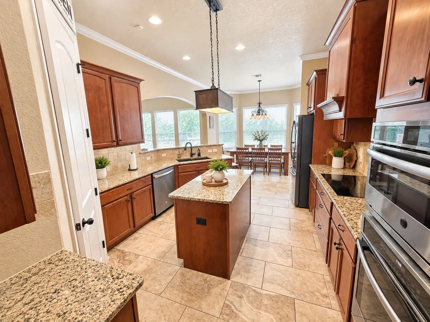 Single Family Residence For Sale in Bell County , 144 Indian Ridge Road, Belton, Texas 76513, 6 Bedroom, 4 Bathroom, 3 Garage spaces, 3,988 Sqft, built in 2018, mls#21393527, Real Estate Agent in Belton, Homes For Sale in Bell county, Homes For Sale in Belton, Realtor in Belton Texas, Real Estate Brokerage Independent Realty Texas, Luminita Cordes Realtor