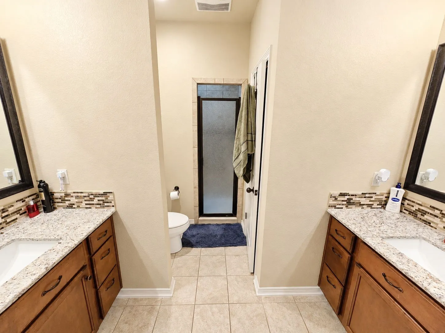 Single Family Residence For Sale in Bell County , 144 Indian Ridge Road, Belton, Texas 76513, 6 Bedroom, 4 Bathroom, 3 Garage spaces, 3,988 Sqft, built in 2018, mls#21393527, Real Estate Agent in Belton, Homes For Sale in Bell county, Homes For Sale in Belton, Realtor in Belton Texas, Real Estate Brokerage Independent Realty Texas, Luminita Cordes Realtor