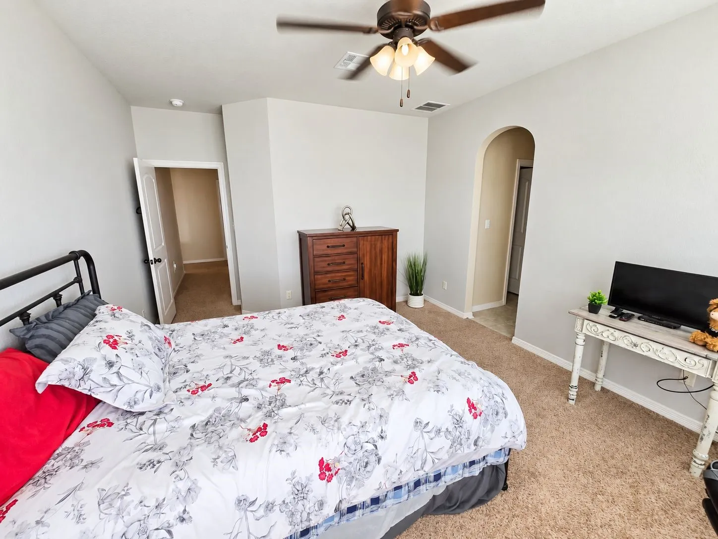 Single Family Residence For Sale in Bell County , 144 Indian Ridge Road, Belton, Texas 76513, 6 Bedroom, 4 Bathroom, 3 Garage spaces, 3,988 Sqft, built in 2018, mls#21393527, Real Estate Agent in Belton, Homes For Sale in Bell county, Homes For Sale in Belton, Realtor in Belton Texas, Real Estate Brokerage Independent Realty Texas, Luminita Cordes Realtor