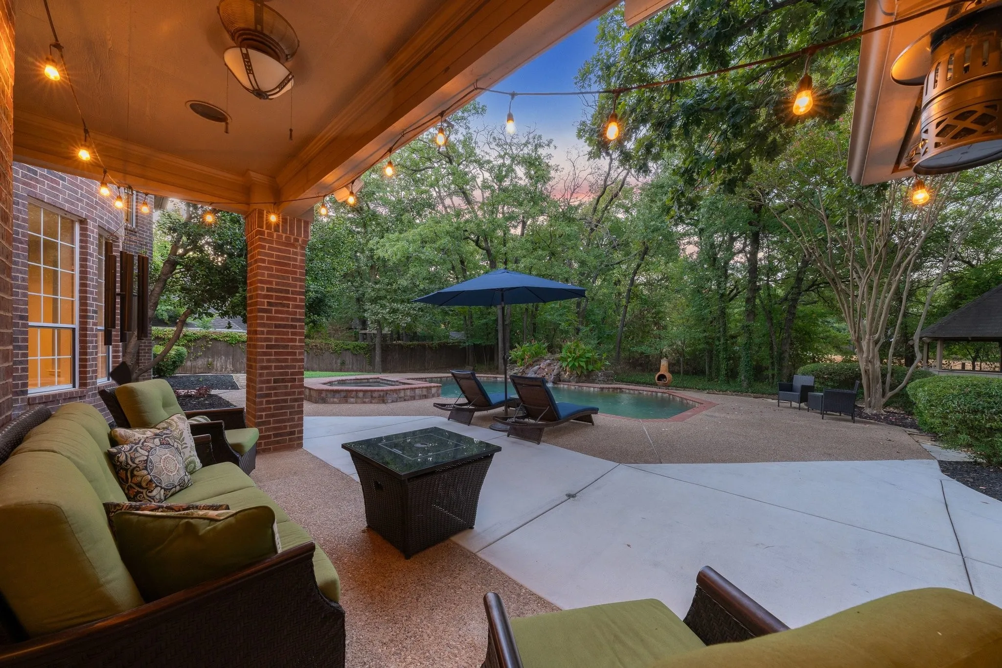 Single Family Residence For Sale in Tarrant County , 303 Covington Way, Colleyville, Texas 76034, 4 Bedroom, 4 Bathroom, 3 Garage spaces, 4,892 Sqft, built in 1991, mls#21393331, Real Estate Agent in Colleyville, Homes For Sale in Tarrant county, Homes For Sale in Colleyville, Realtor in Colleyville Texas, Real Estate Brokerage Independent Realty Texas, Luminita Cordes Realtor