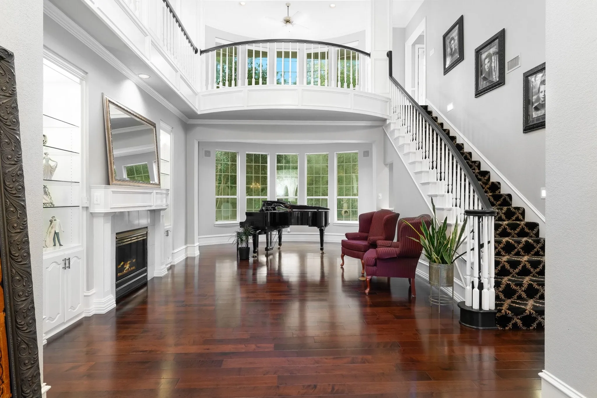 Single Family Residence For Sale in Tarrant County , 303 Covington Way, Colleyville, Texas 76034, 4 Bedroom, 4 Bathroom, 3 Garage spaces, 4,892 Sqft, built in 1991, mls#21393331, Real Estate Agent in Colleyville, Homes For Sale in Tarrant county, Homes For Sale in Colleyville, Realtor in Colleyville Texas, Real Estate Brokerage Independent Realty Texas, Luminita Cordes Realtor