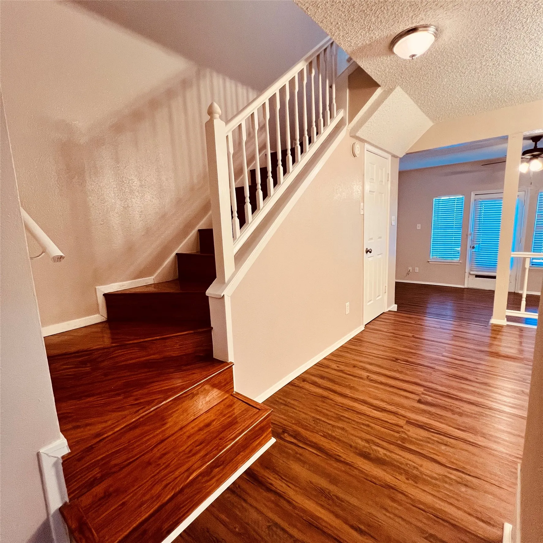 Condominium For Rent in Dallas County , 3635 Garden Brook Drive 6300, Farmers Branch, Texas 75234, 2 Bedroom, 3 Bathroom, Garage spaces, 1,158 Sqft, built in 1983, mls#21393585, Real Estate Agent in Farmers Branch, Homes For Rent in Dallas county, Homes For Rent in Farmers Branch, Realtor in Farmers Branch Texas, Real Estate Brokerage Independent Realty Texas, Luminita Cordes Realtor