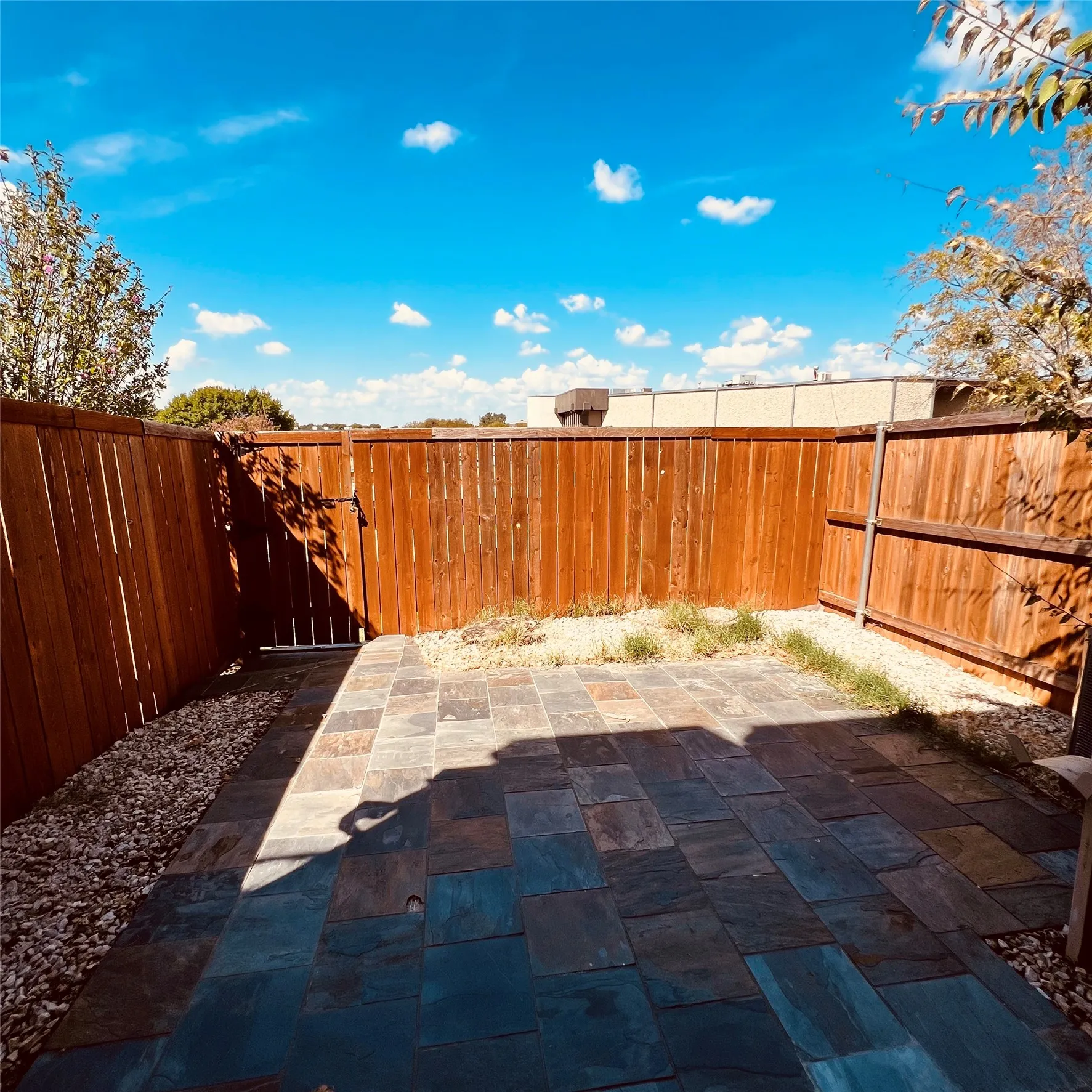 Condominium For Rent in Dallas County , 3635 Garden Brook Drive 6300, Farmers Branch, Texas 75234, 2 Bedroom, 3 Bathroom, Garage spaces, 1,158 Sqft, built in 1983, mls#21393585, Real Estate Agent in Farmers Branch, Homes For Rent in Dallas county, Homes For Rent in Farmers Branch, Realtor in Farmers Branch Texas, Real Estate Brokerage Independent Realty Texas, Luminita Cordes Realtor
