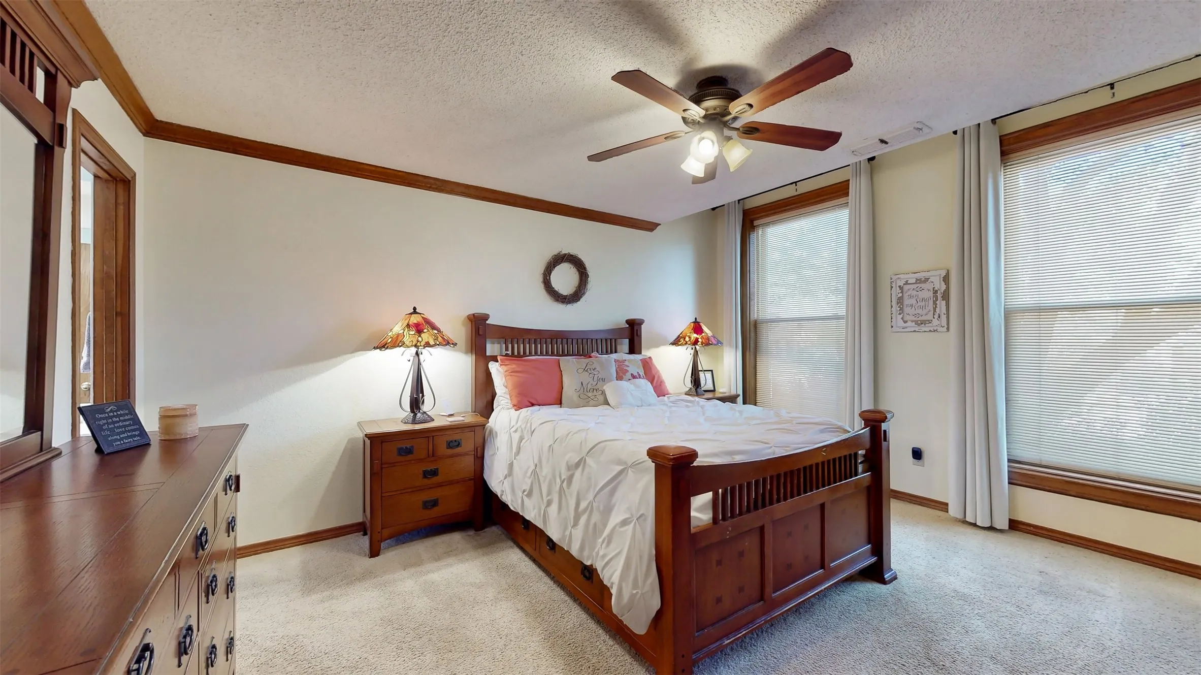 Single Family Residence For Sale in Denton County , 20 Creekmere Drive, Trophy Club, Texas 76262, 4 Bedroom, 3 Bathroom, 2 Garage spaces, 2,560 Sqft, built in 1984, mls#21392862, Real Estate Agent in Trophy Club, Homes For Sale in Denton county, Homes For Sale in Trophy Club, Realtor in Trophy Club Texas, Real Estate Brokerage Independent Realty Texas, Luminita Cordes Realtor