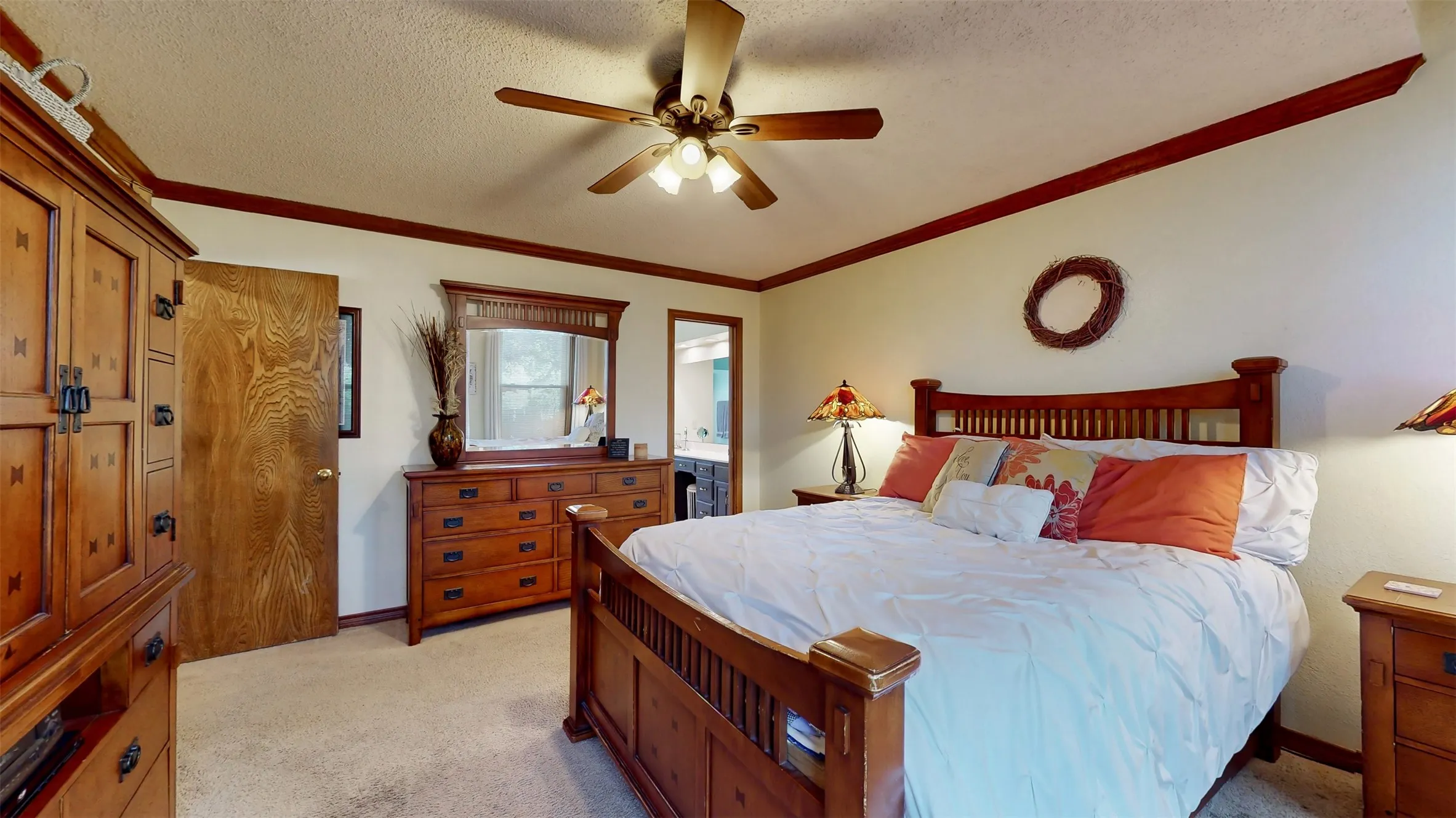 Single Family Residence For Sale in Denton County , 20 Creekmere Drive, Trophy Club, Texas 76262, 4 Bedroom, 3 Bathroom, 2 Garage spaces, 2,560 Sqft, built in 1984, mls#21392862, Real Estate Agent in Trophy Club, Homes For Sale in Denton county, Homes For Sale in Trophy Club, Realtor in Trophy Club Texas, Real Estate Brokerage Independent Realty Texas, Luminita Cordes Realtor