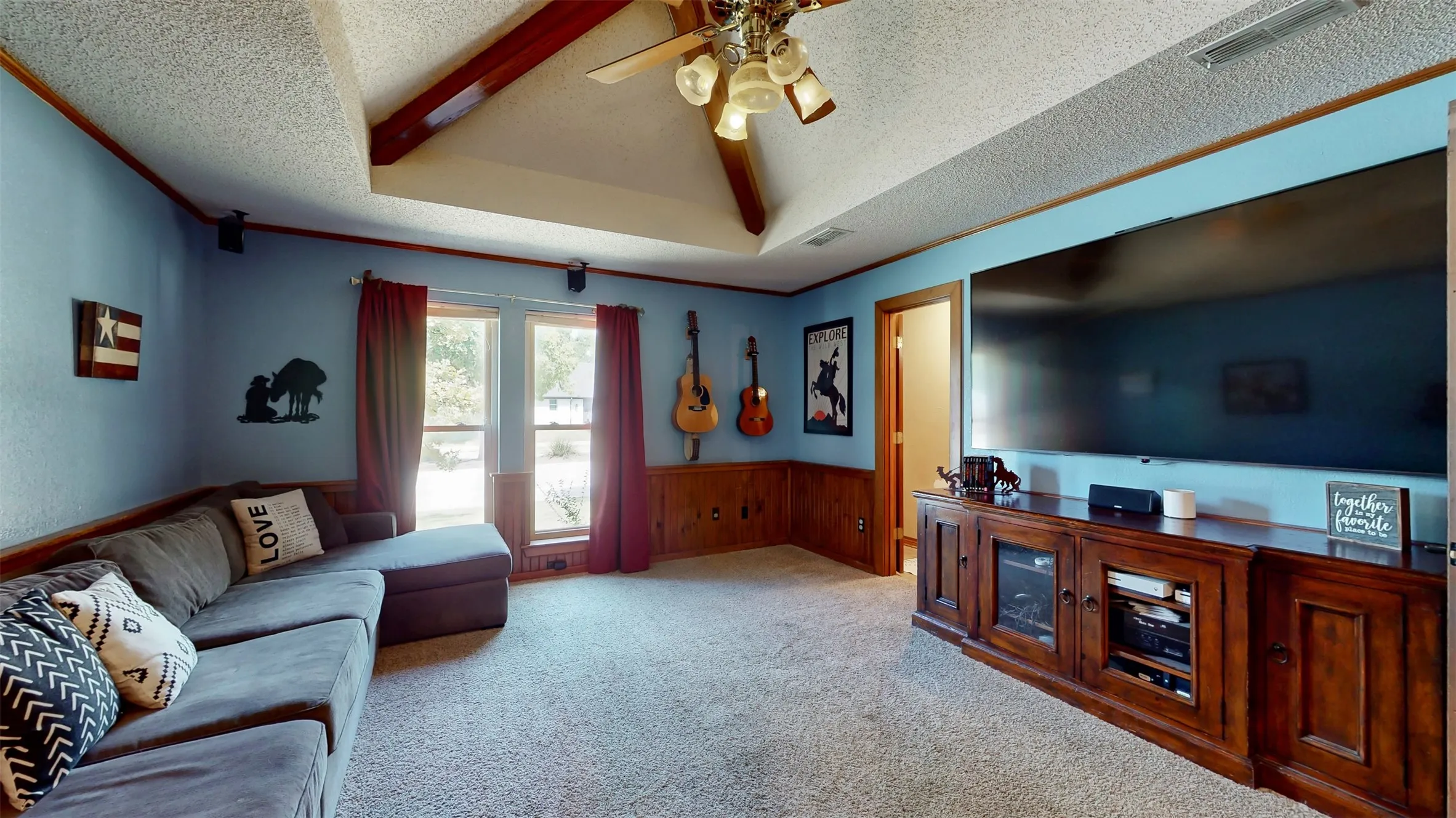 Single Family Residence For Sale in Denton County , 20 Creekmere Drive, Trophy Club, Texas 76262, 4 Bedroom, 3 Bathroom, 2 Garage spaces, 2,560 Sqft, built in 1984, mls#21392862, Real Estate Agent in Trophy Club, Homes For Sale in Denton county, Homes For Sale in Trophy Club, Realtor in Trophy Club Texas, Real Estate Brokerage Independent Realty Texas, Luminita Cordes Realtor