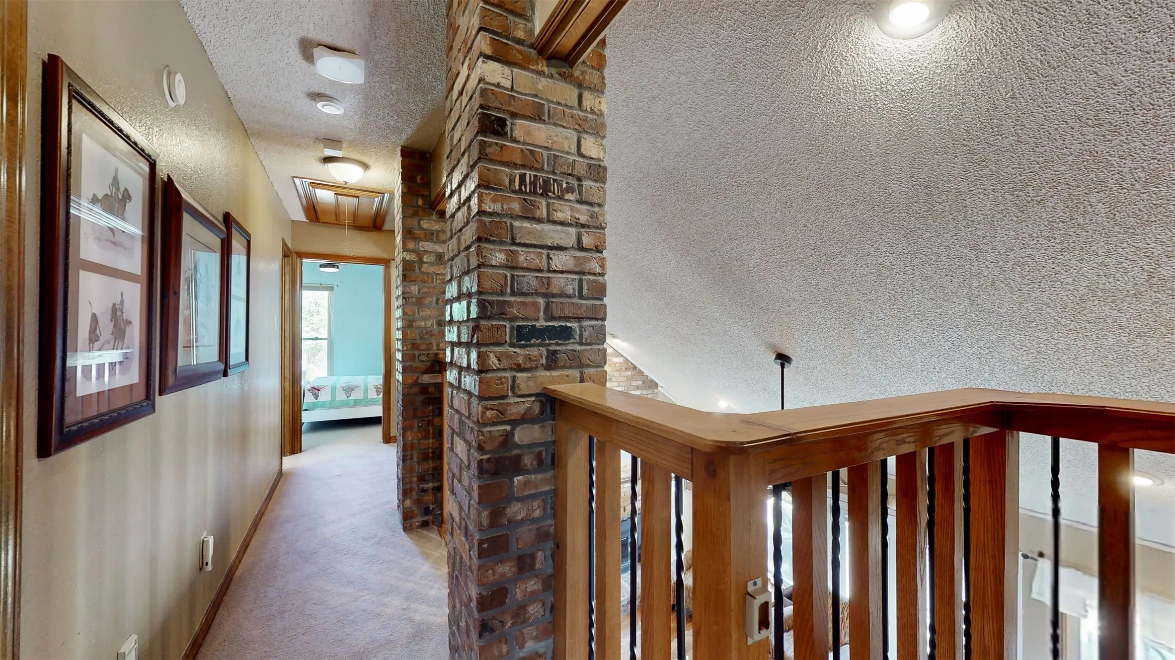 Single Family Residence For Sale in Denton County , 20 Creekmere Drive, Trophy Club, Texas 76262, 4 Bedroom, 3 Bathroom, 2 Garage spaces, 2,560 Sqft, built in 1984, mls#21392862, Real Estate Agent in Trophy Club, Homes For Sale in Denton county, Homes For Sale in Trophy Club, Realtor in Trophy Club Texas, Real Estate Brokerage Independent Realty Texas, Luminita Cordes Realtor