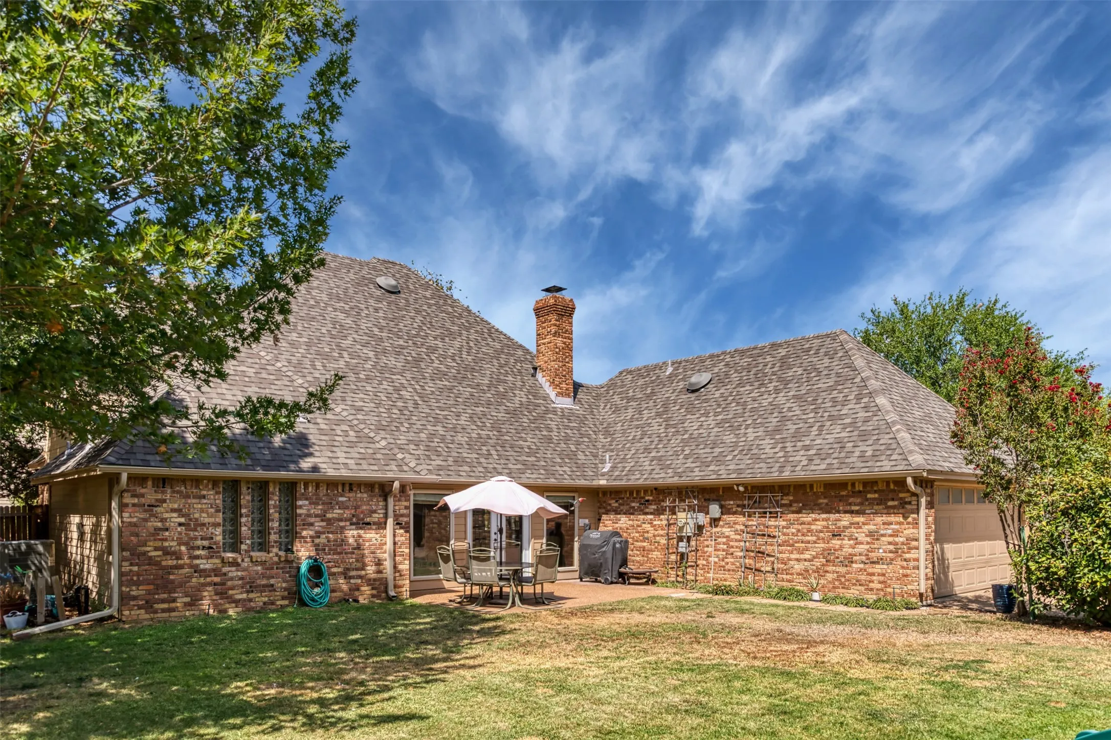 Single Family Residence For Sale in Denton County , 20 Creekmere Drive, Trophy Club, Texas 76262, 4 Bedroom, 3 Bathroom, 2 Garage spaces, 2,560 Sqft, built in 1984, mls#21392862, Real Estate Agent in Trophy Club, Homes For Sale in Denton county, Homes For Sale in Trophy Club, Realtor in Trophy Club Texas, Real Estate Brokerage Independent Realty Texas, Luminita Cordes Realtor