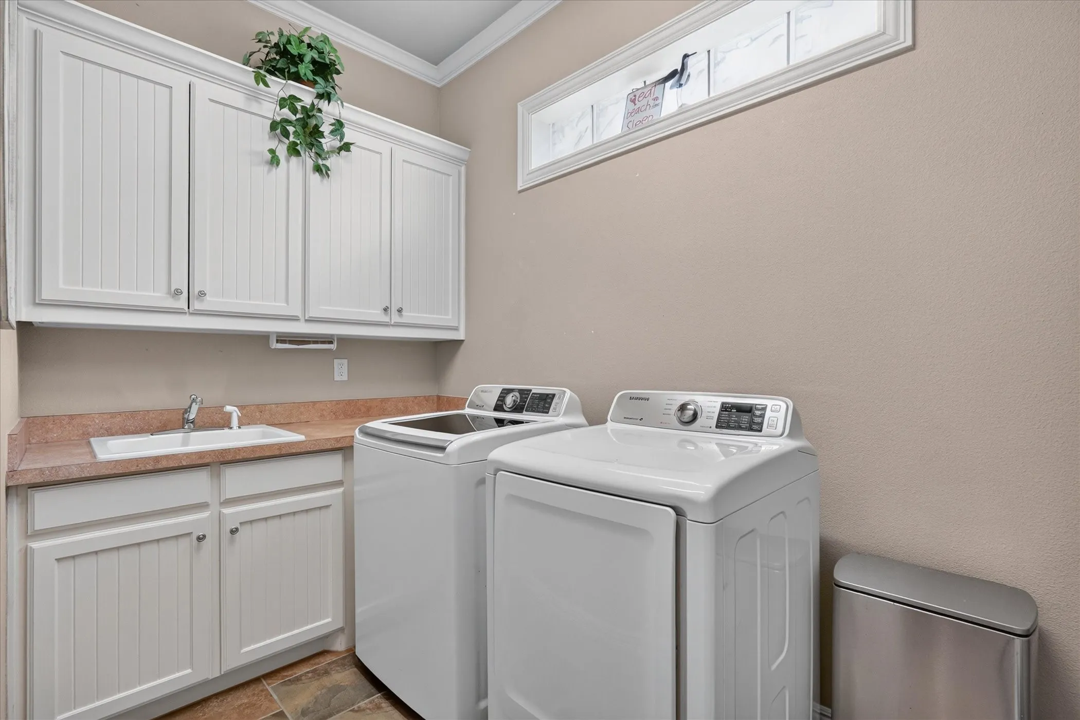 Single Family Residence For Sale in Tarrant County , 2824 Cotswold Court, Keller, Texas 76248, 3 Bedroom, 3 Bathroom, 2 Garage spaces, 2,611 Sqft, built in 2007, mls#21379318, Real Estate Agent in Keller, Homes For Sale in Tarrant county, Homes For Sale in Keller, Realtor in Keller Texas, Real Estate Brokerage Independent Realty Texas, Luminita Cordes Realtor
