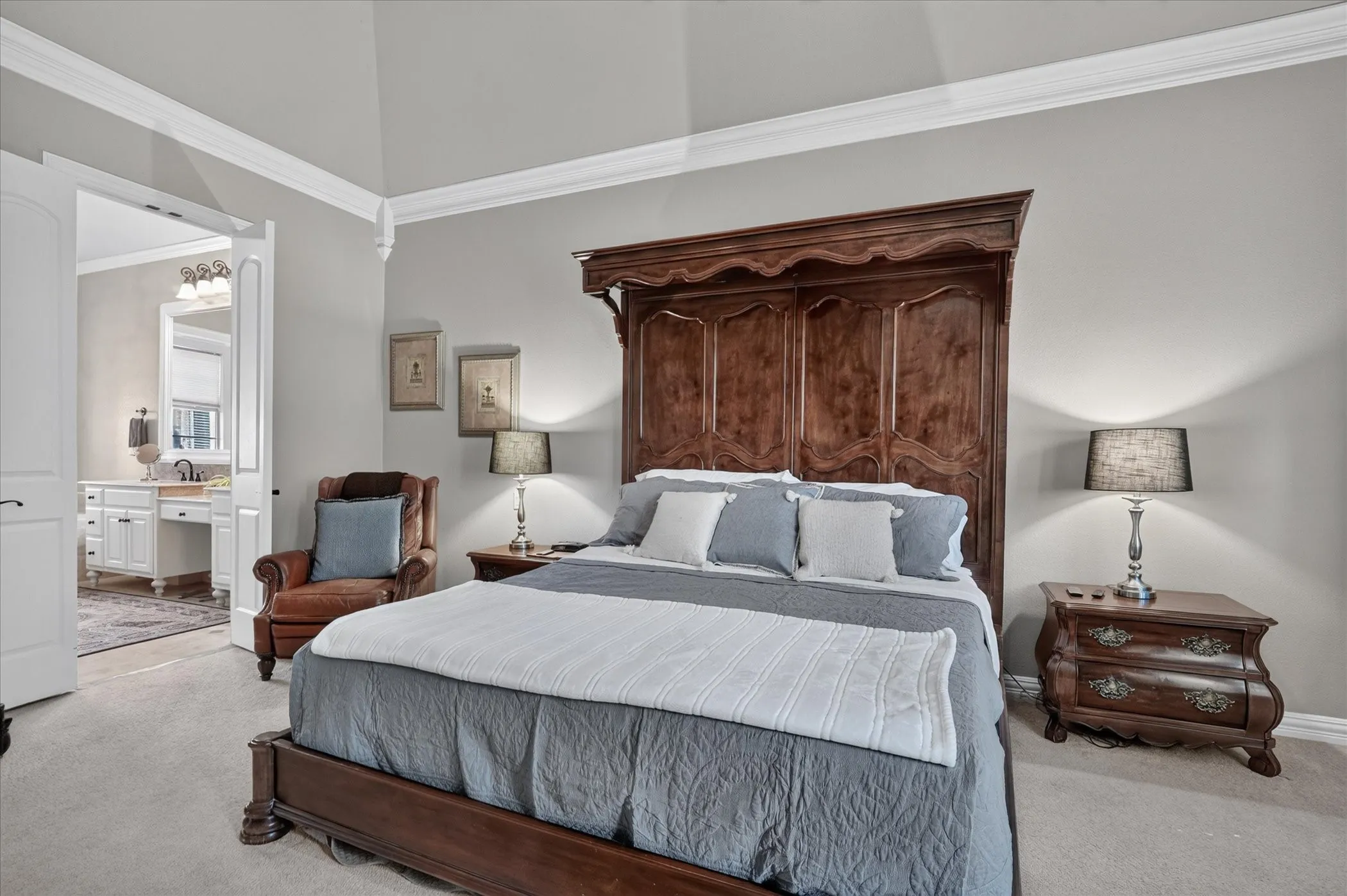 Single Family Residence For Sale in Tarrant County , 2824 Cotswold Court, Keller, Texas 76248, 3 Bedroom, 3 Bathroom, 2 Garage spaces, 2,611 Sqft, built in 2007, mls#21379318, Real Estate Agent in Keller, Homes For Sale in Tarrant county, Homes For Sale in Keller, Realtor in Keller Texas, Real Estate Brokerage Independent Realty Texas, Luminita Cordes Realtor
