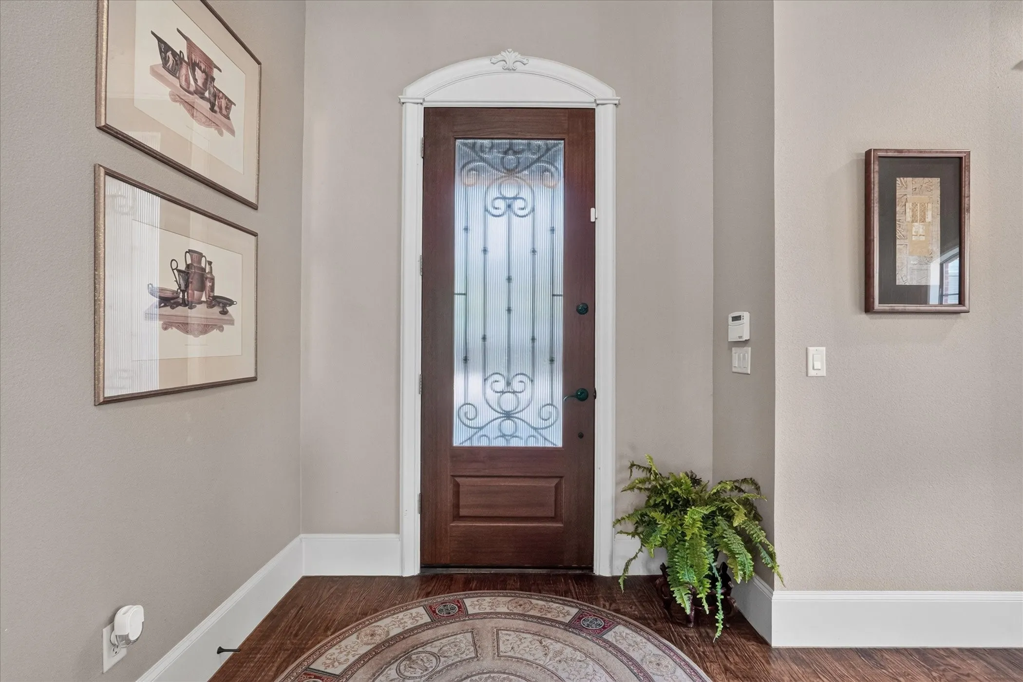 Single Family Residence For Sale in Tarrant County , 2824 Cotswold Court, Keller, Texas 76248, 3 Bedroom, 3 Bathroom, 2 Garage spaces, 2,611 Sqft, built in 2007, mls#21379318, Real Estate Agent in Keller, Homes For Sale in Tarrant county, Homes For Sale in Keller, Realtor in Keller Texas, Real Estate Brokerage Independent Realty Texas, Luminita Cordes Realtor