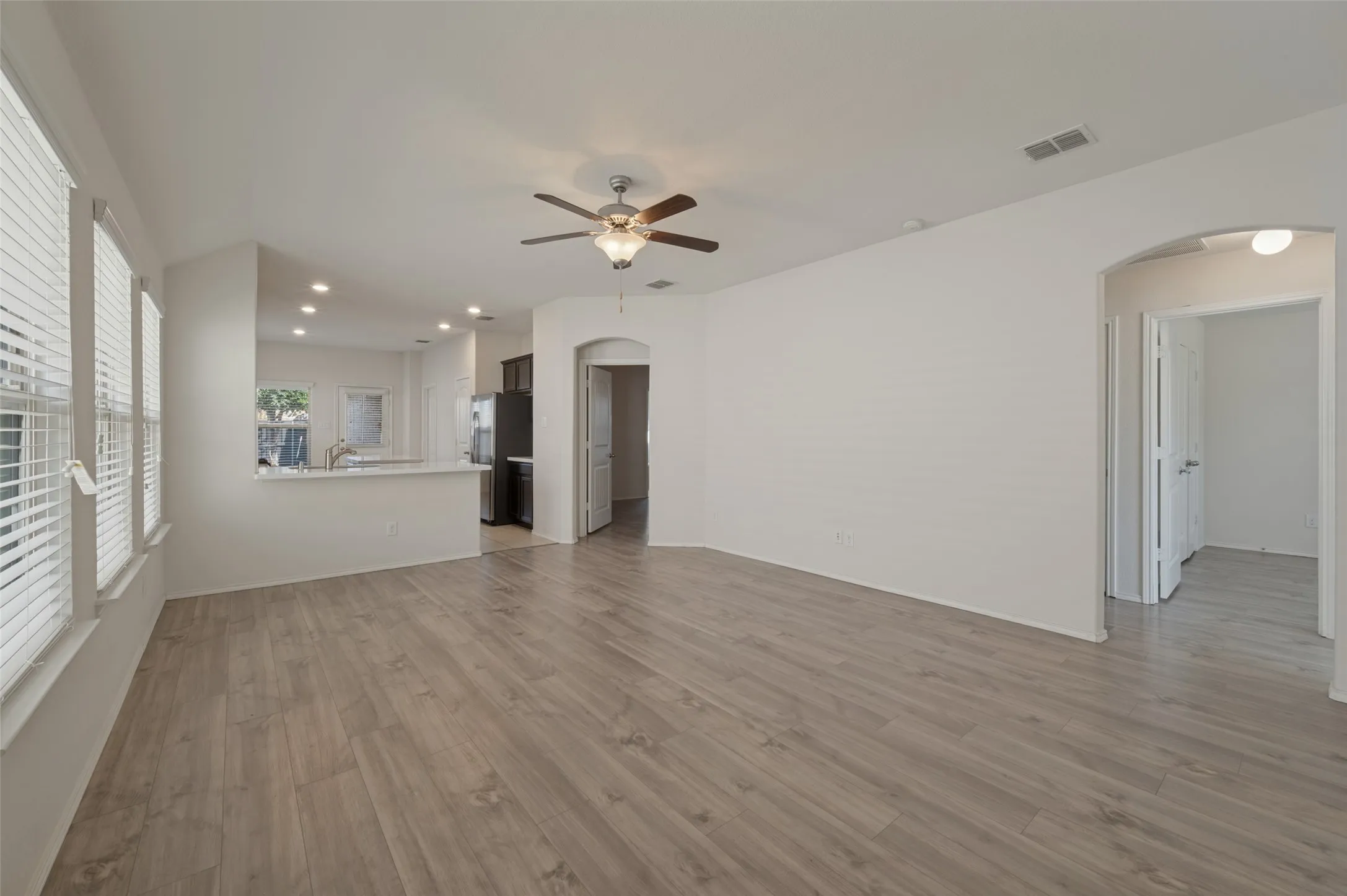 Single Family Residence For Sale in Denton County , 2445 Dolostone Drive, Little Elm, Texas 76227, 3 Bedroom, 2 Bathroom, 2 Garage spaces, 1,367 Sqft, built in 2018, mls#21392560, Real Estate Agent in Little Elm, Homes For Sale in Denton county, Homes For Sale in Little Elm, Realtor in Little Elm Texas, Real Estate Brokerage Independent Realty Texas, Luminita Cordes Realtor