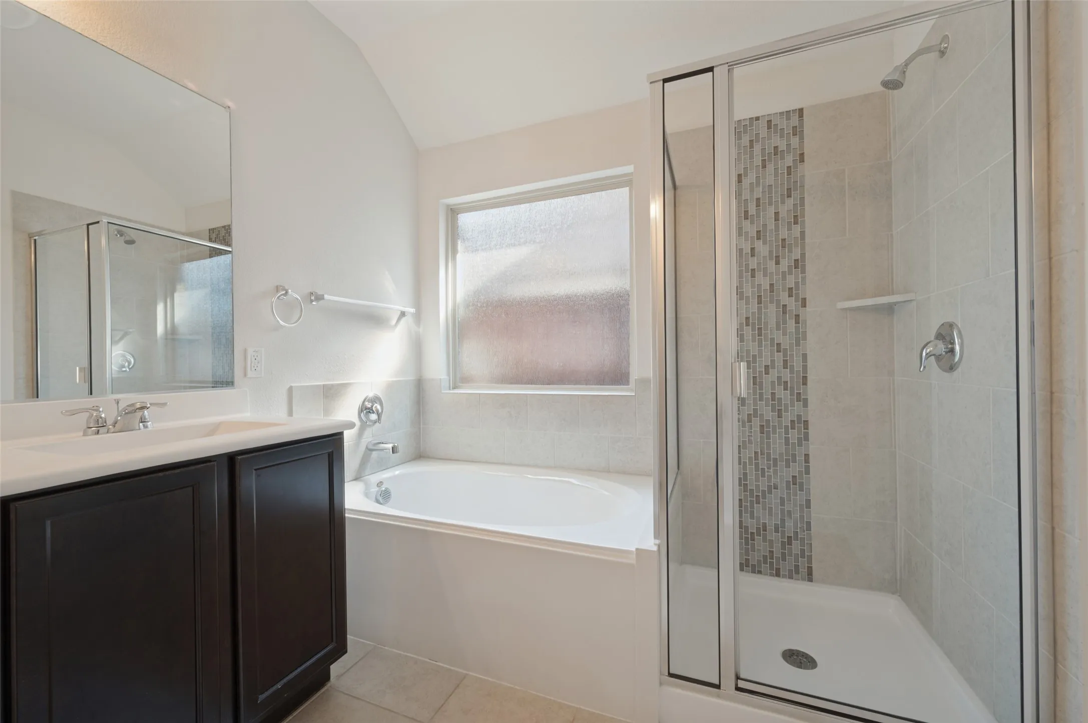 Single Family Residence For Sale in Denton County , 2445 Dolostone Drive, Little Elm, Texas 76227, 3 Bedroom, 2 Bathroom, 2 Garage spaces, 1,367 Sqft, built in 2018, mls#21392560, Real Estate Agent in Little Elm, Homes For Sale in Denton county, Homes For Sale in Little Elm, Realtor in Little Elm Texas, Real Estate Brokerage Independent Realty Texas, Luminita Cordes Realtor
