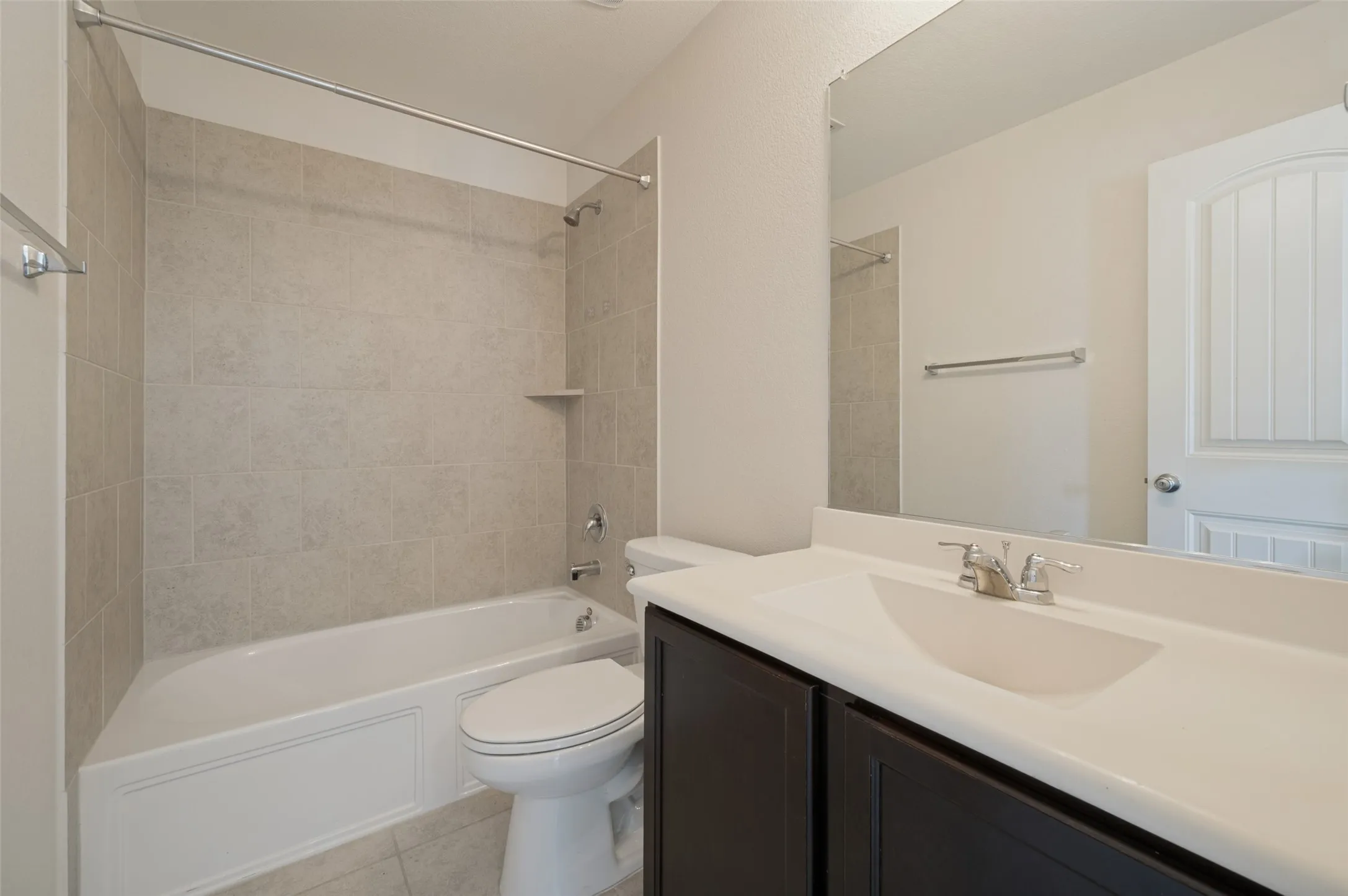 Single Family Residence For Sale in Denton County , 2445 Dolostone Drive, Little Elm, Texas 76227, 3 Bedroom, 2 Bathroom, 2 Garage spaces, 1,367 Sqft, built in 2018, mls#21392560, Real Estate Agent in Little Elm, Homes For Sale in Denton county, Homes For Sale in Little Elm, Realtor in Little Elm Texas, Real Estate Brokerage Independent Realty Texas, Luminita Cordes Realtor