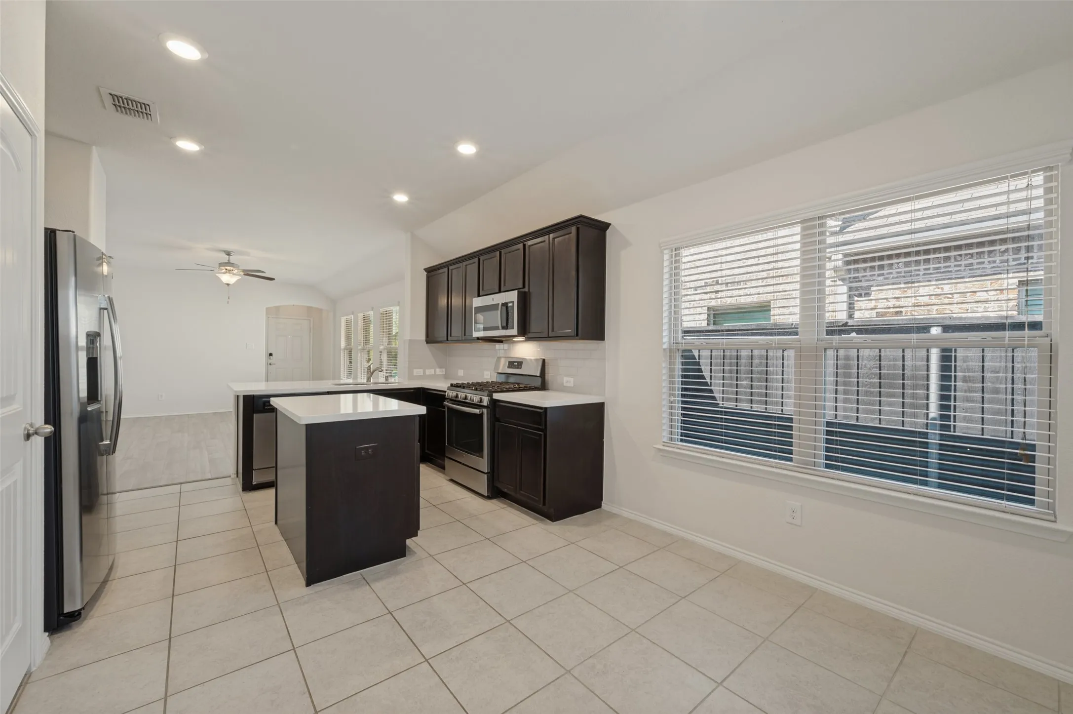 Single Family Residence For Sale in Denton County , 2445 Dolostone Drive, Little Elm, Texas 76227, 3 Bedroom, 2 Bathroom, 2 Garage spaces, 1,367 Sqft, built in 2018, mls#21392560, Real Estate Agent in Little Elm, Homes For Sale in Denton county, Homes For Sale in Little Elm, Realtor in Little Elm Texas, Real Estate Brokerage Independent Realty Texas, Luminita Cordes Realtor