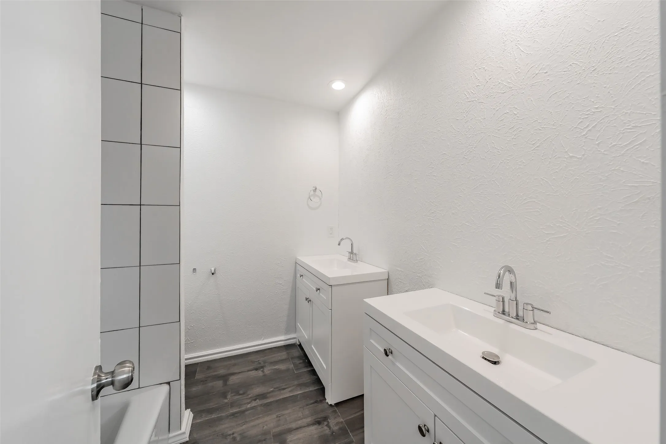 Single Family Residence For Rent in Dallas County , 5812 Regatta Circle, Dallas, Texas 75232, 3 Bedroom, 2 Bathroom, 2 Garage spaces, 1,303 Sqft, built in 1982, mls#21393603, Real Estate Agent in Dallas, Homes For Rent in Dallas county, Homes For Rent in Dallas, Realtor in Dallas Texas, Real Estate Brokerage Independent Realty Texas, Luminita Cordes Realtor