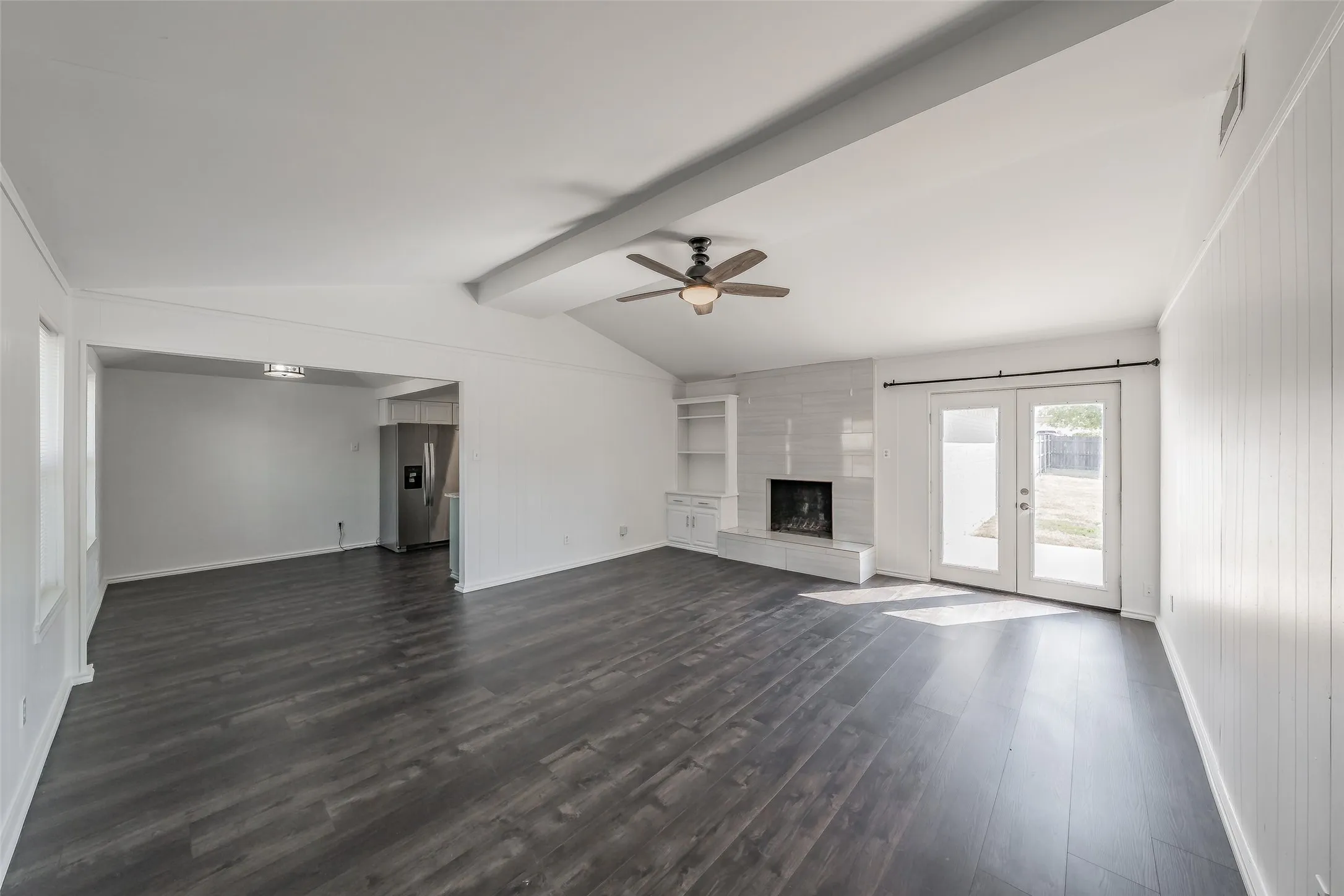 Single Family Residence For Rent in Dallas County , 5812 Regatta Circle, Dallas, Texas 75232, 3 Bedroom, 2 Bathroom, 2 Garage spaces, 1,303 Sqft, built in 1982, mls#21393603, Real Estate Agent in Dallas, Homes For Rent in Dallas county, Homes For Rent in Dallas, Realtor in Dallas Texas, Real Estate Brokerage Independent Realty Texas, Luminita Cordes Realtor