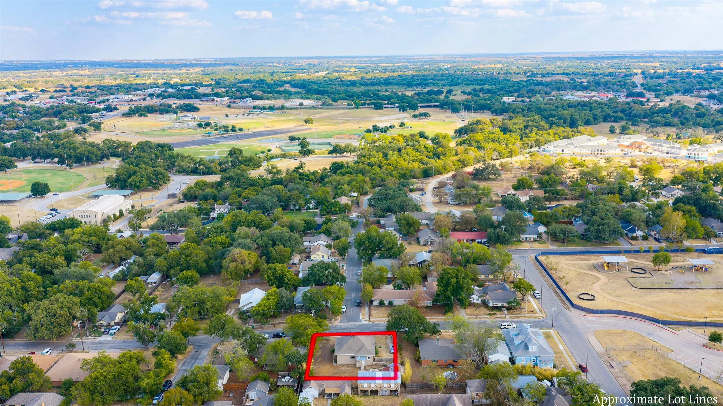 Single Family Residence For Sale in Erath County , 703 W College Street, Stephenville, Texas 76401, 2 Bedroom, 2 Bathroom, Garage spaces, 1,405 Sqft, built in 1920, mls#21389444, Real Estate Agent in Stephenville, Homes For Sale in Erath county, Homes For Sale in Stephenville, Realtor in Stephenville Texas, Real Estate Brokerage Independent Realty Texas, Luminita Cordes Realtor