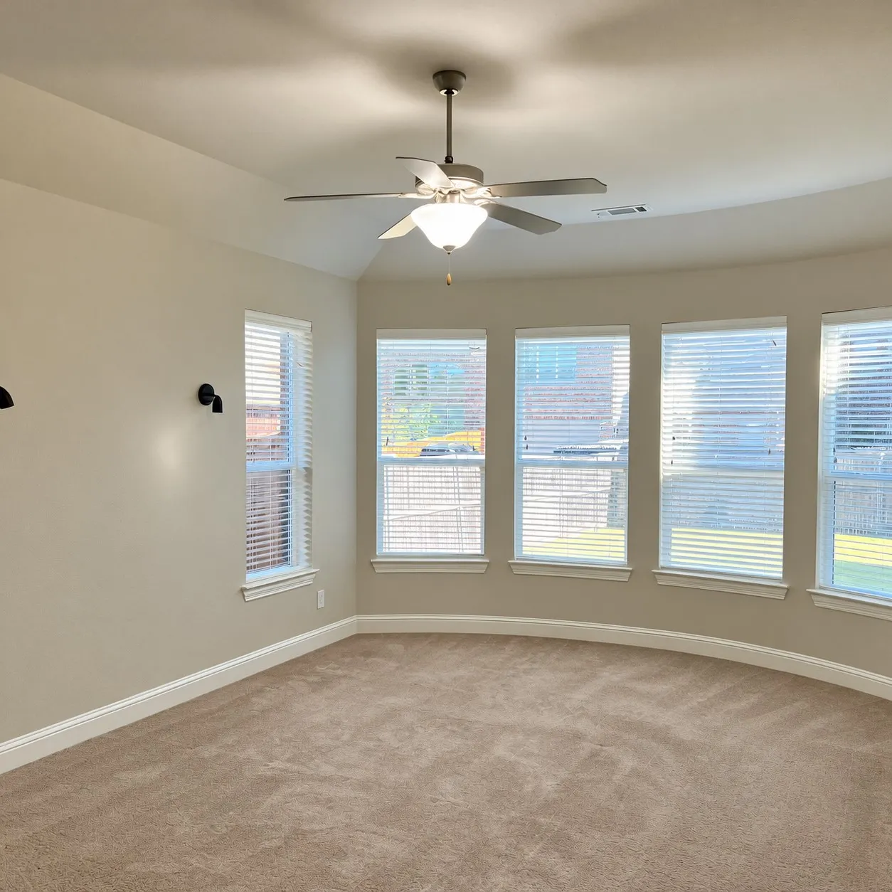 Single Family Residence For Rent in Collin County , 3532 Ballycastle Drive, Plano, Texas 75074, 5 Bedroom, 3 Bathroom, 2 Garage spaces, 3,434 Sqft, built in 2012, mls#21393543, Real Estate Agent in Plano, Homes For Rent in Collin county, Homes For Rent in Plano, Realtor in Plano Texas, Real Estate Brokerage Independent Realty Texas, Luminita Cordes Realtor