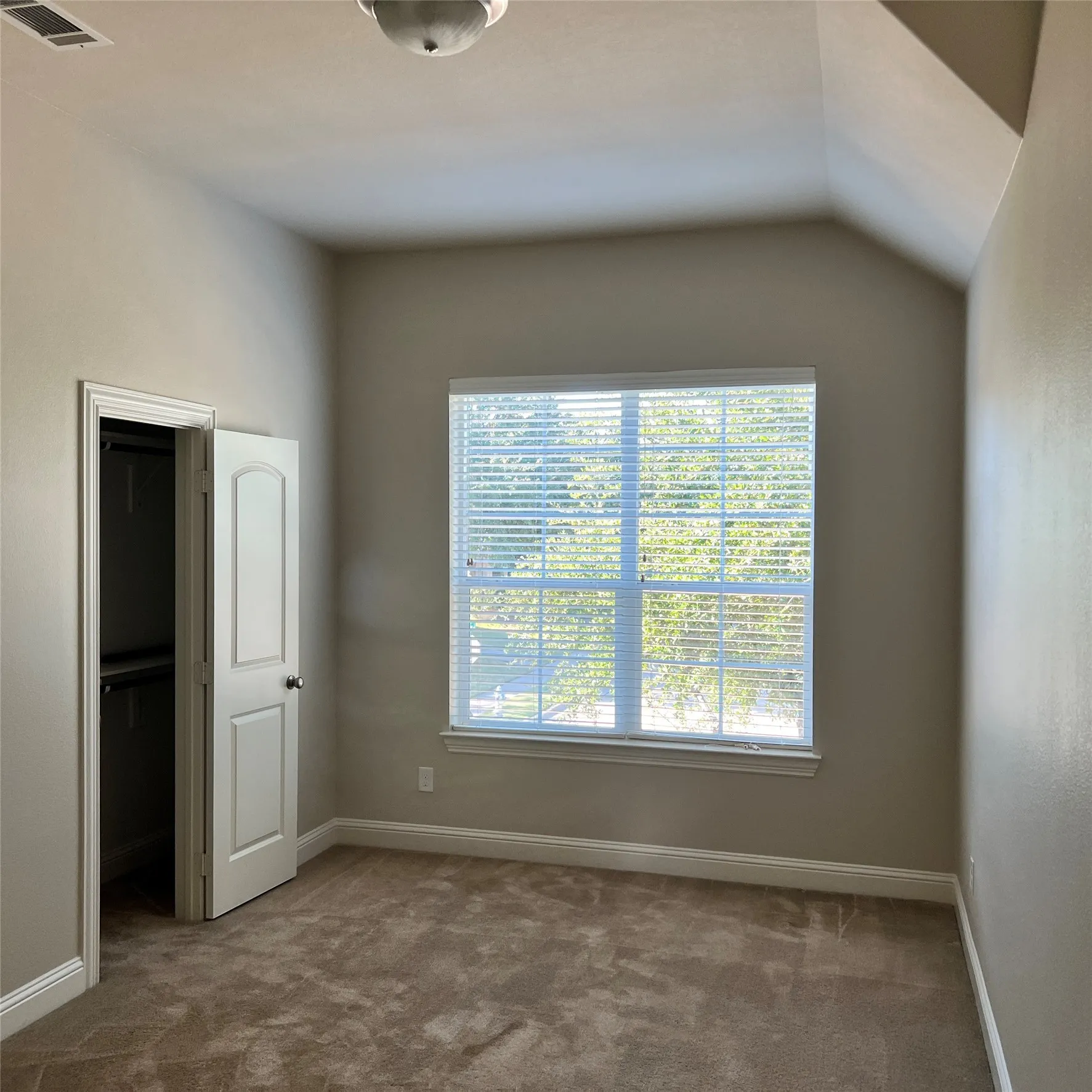 Single Family Residence For Rent in Collin County , 3532 Ballycastle Drive, Plano, Texas 75074, 5 Bedroom, 3 Bathroom, 2 Garage spaces, 3,434 Sqft, built in 2012, mls#21393543, Real Estate Agent in Plano, Homes For Rent in Collin county, Homes For Rent in Plano, Realtor in Plano Texas, Real Estate Brokerage Independent Realty Texas, Luminita Cordes Realtor