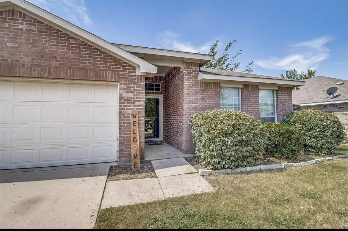 Single Family Residence For Rent