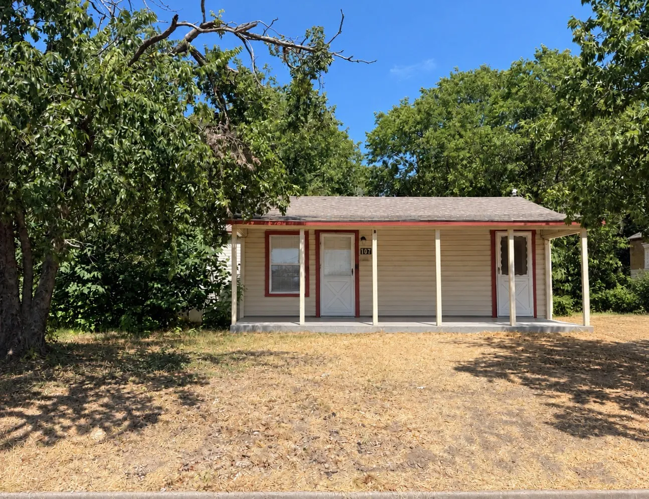 Lease house 107