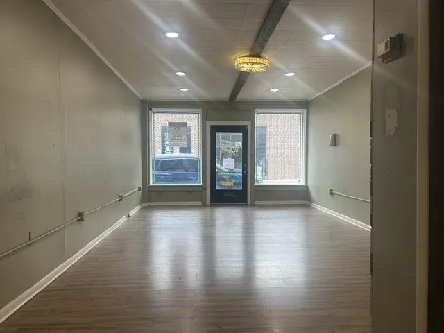 119 E Wall Street